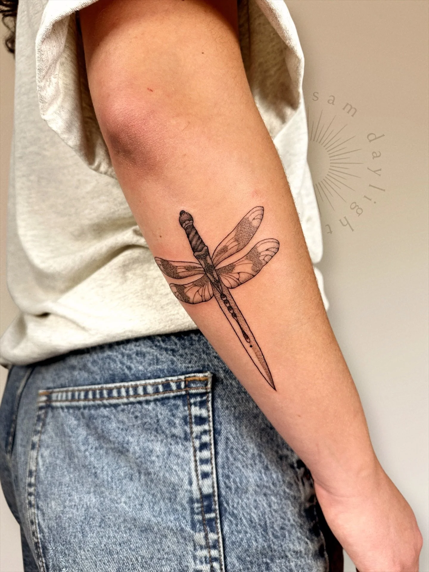 Cool tattoos I still think about 😌 Haters will say I made these a really long time ago and forgot to post
.
.
.
#pdxtattoo #portlandtattooartist #oregontattooartist #finelinetattooartist #pdxtattooers