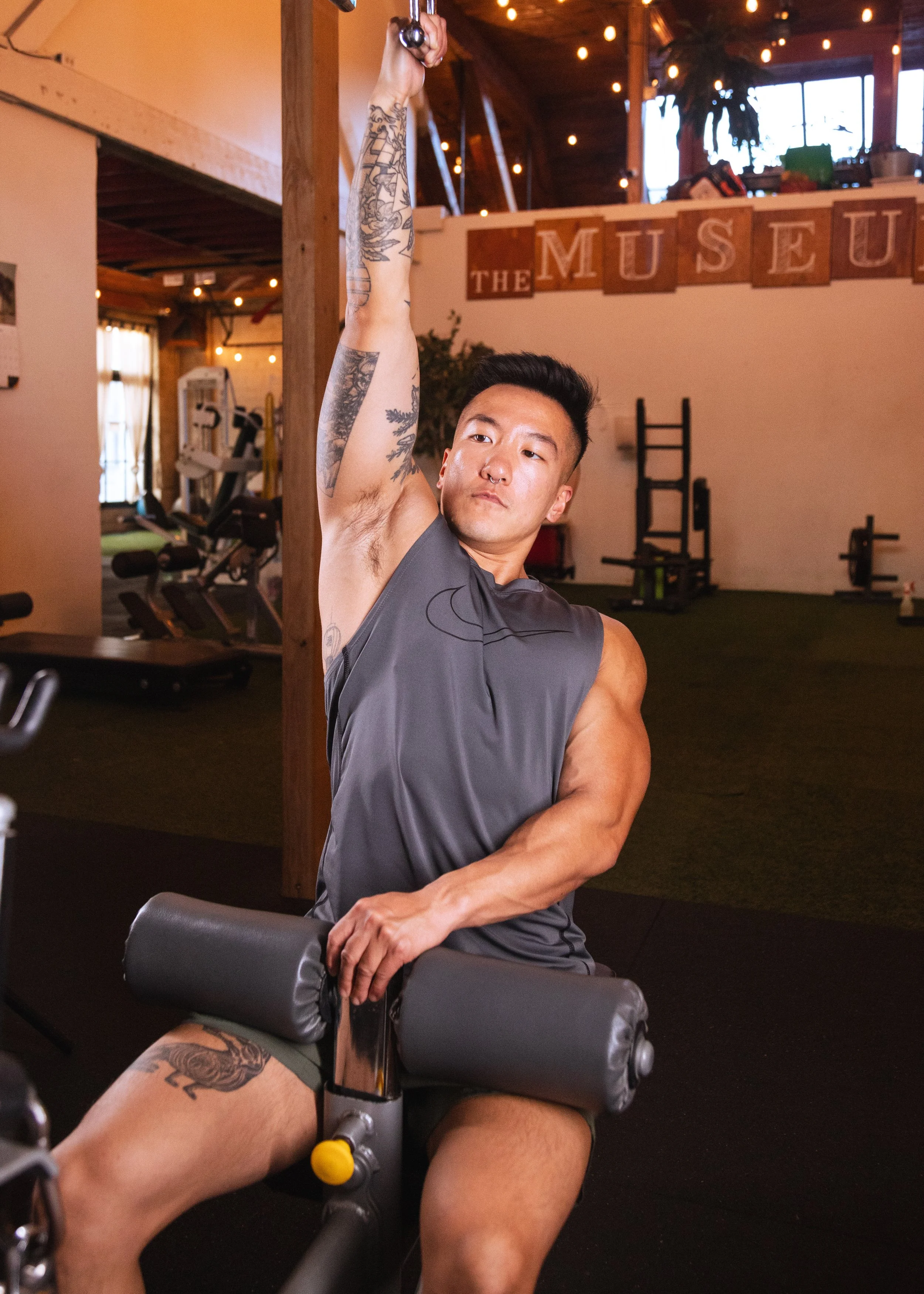 single arm lat pulldown top.jpg