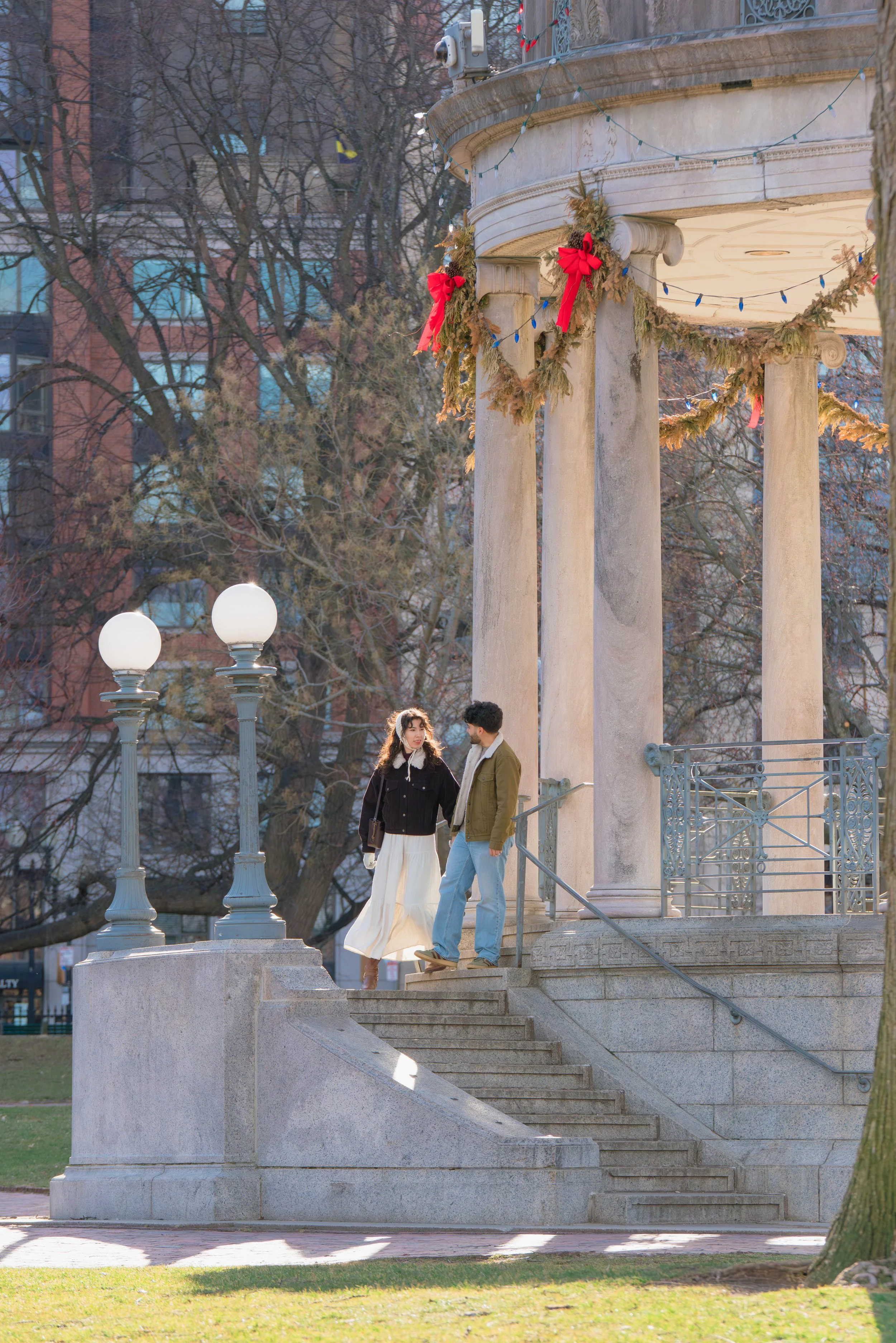 JL_Engagement_BostonPublicGarden_01.jpg