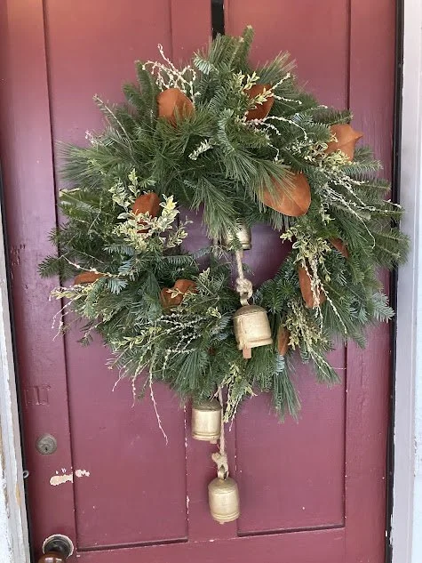 wreath with bells.jpg