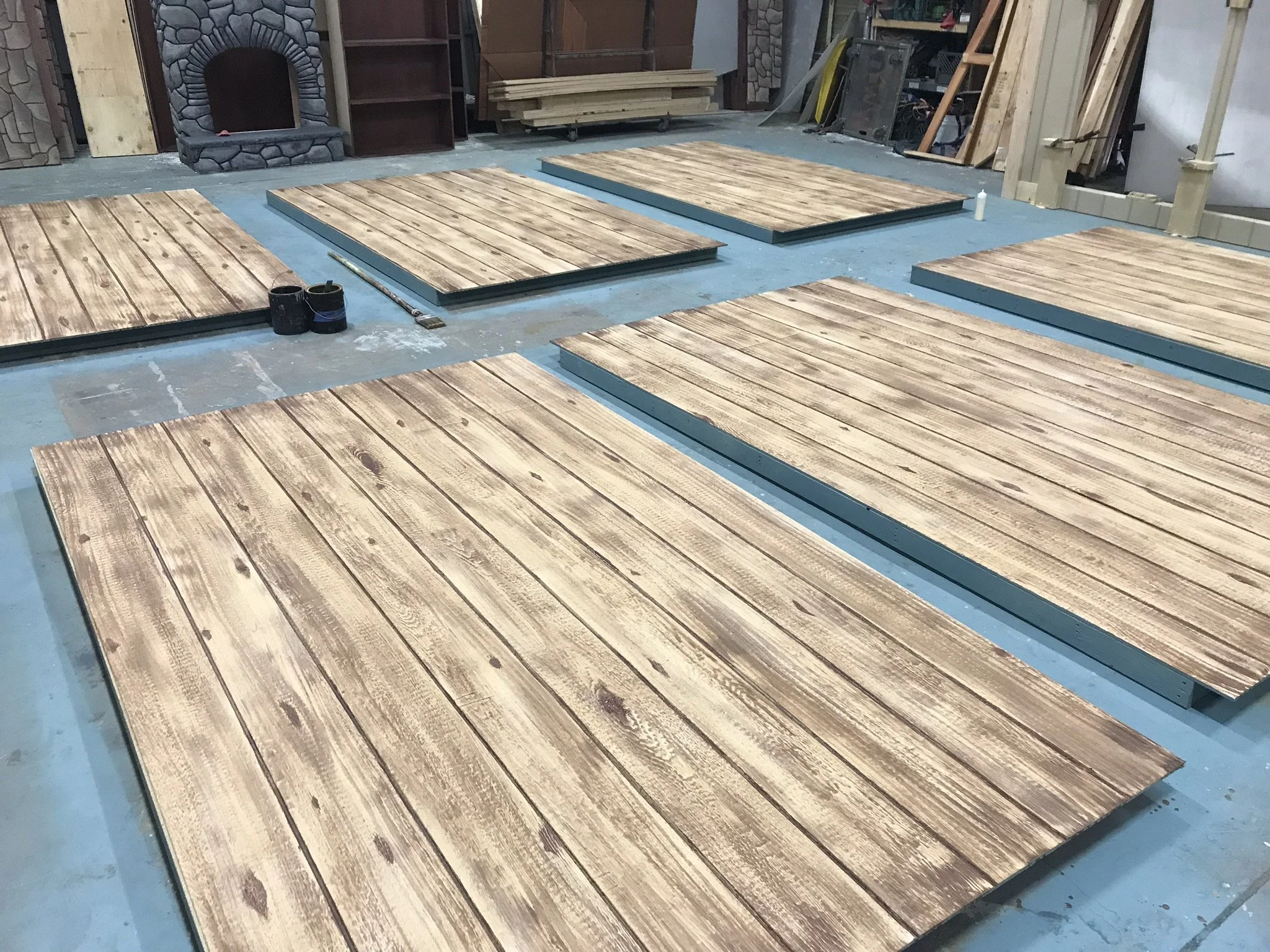 Santa and Mrs. Claus' Workshop in process (2018)
Denver Zoo
Scenic Charge Artist