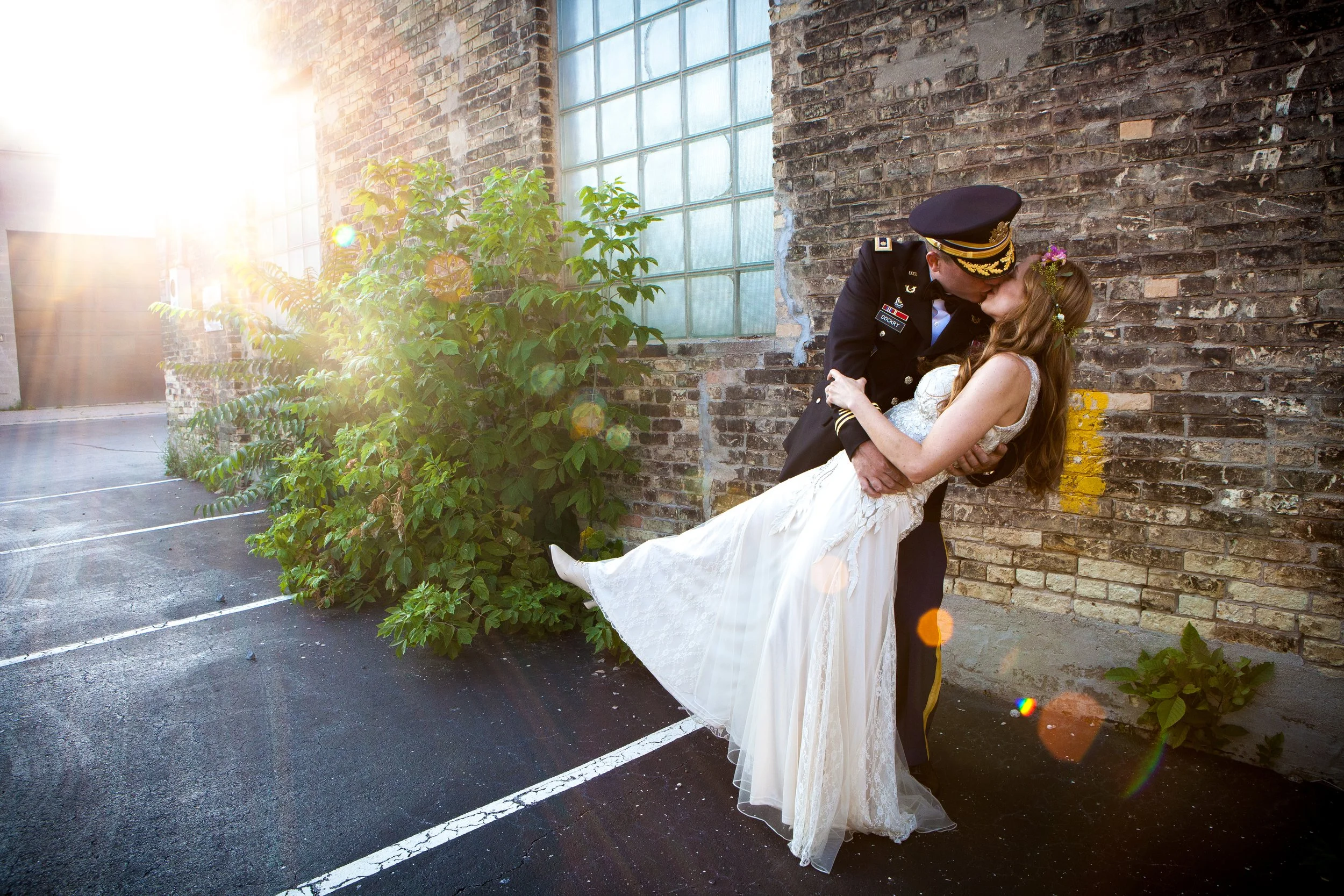 Behind the Scenes: What I’m Actually Doing All Day as Your Wedding Photographer