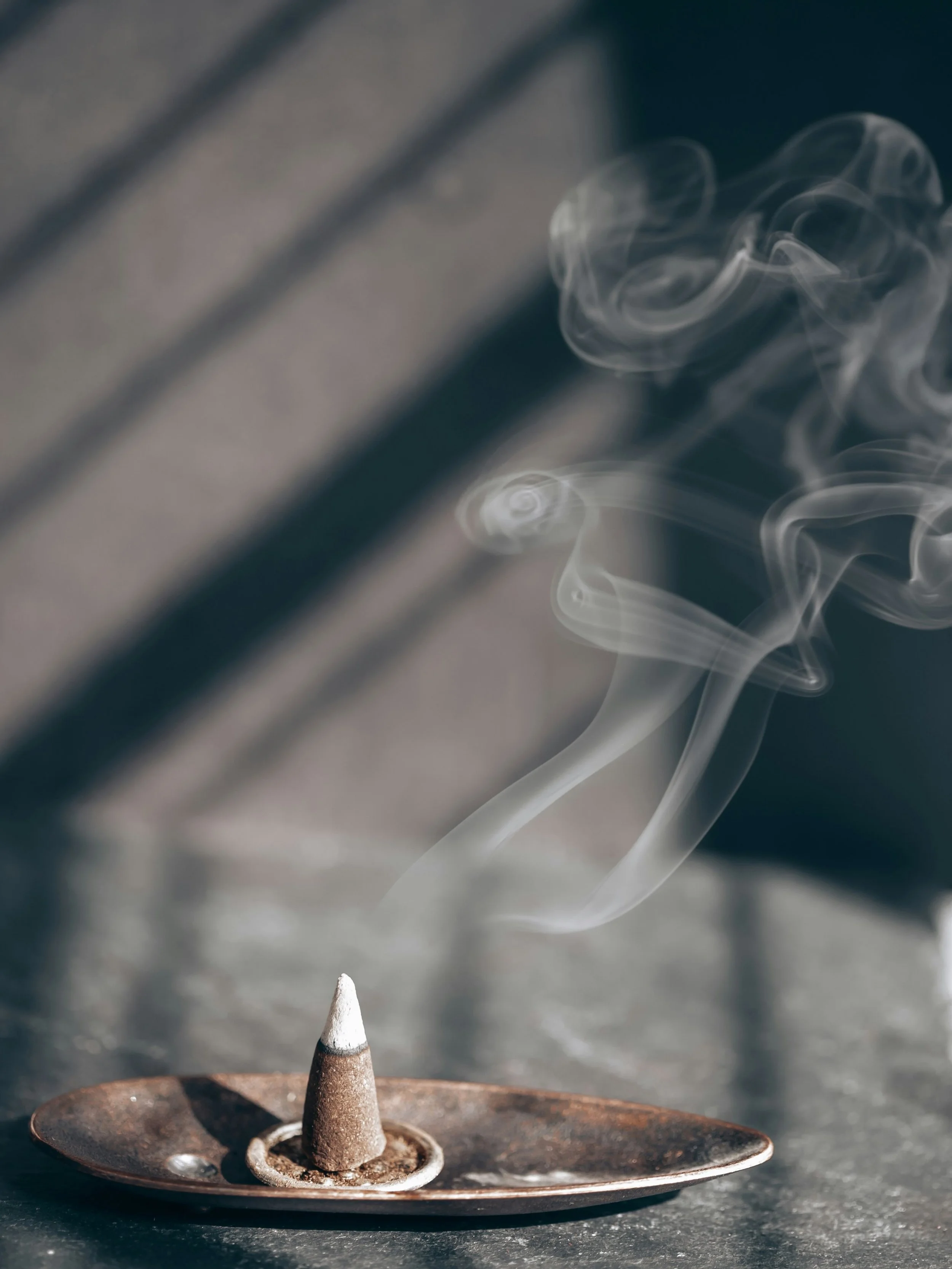 A gentle return to yourself.

Sometimes, the most meaningful thing we can do is pause long enough to feel ourselves again.

When life feels overwhelming, our bodies may need a little help finding their way back to a sense of safety, steadiness, and c