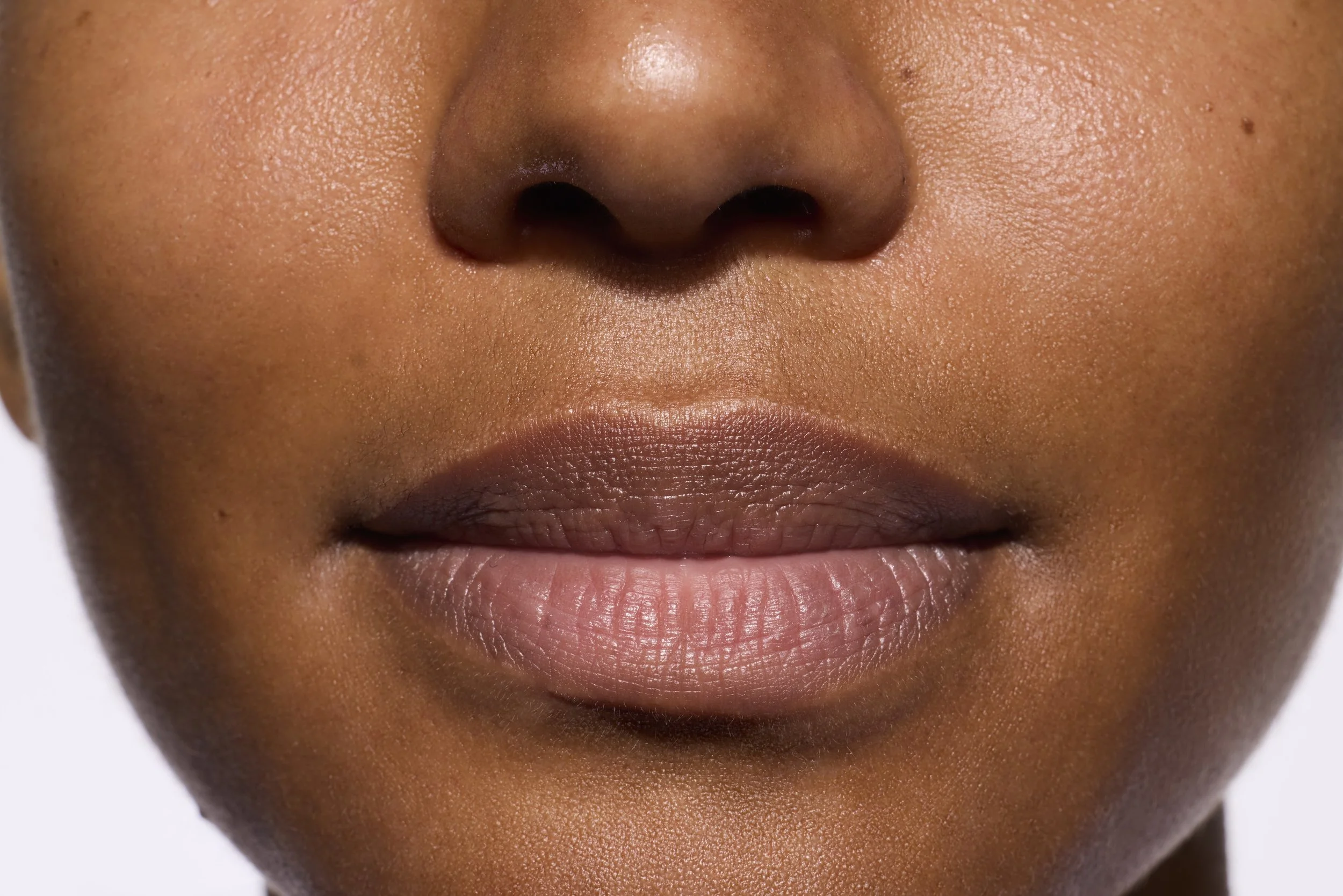 EMD_UVDailyPeptideLipBalm_Malia_Before.jpg
