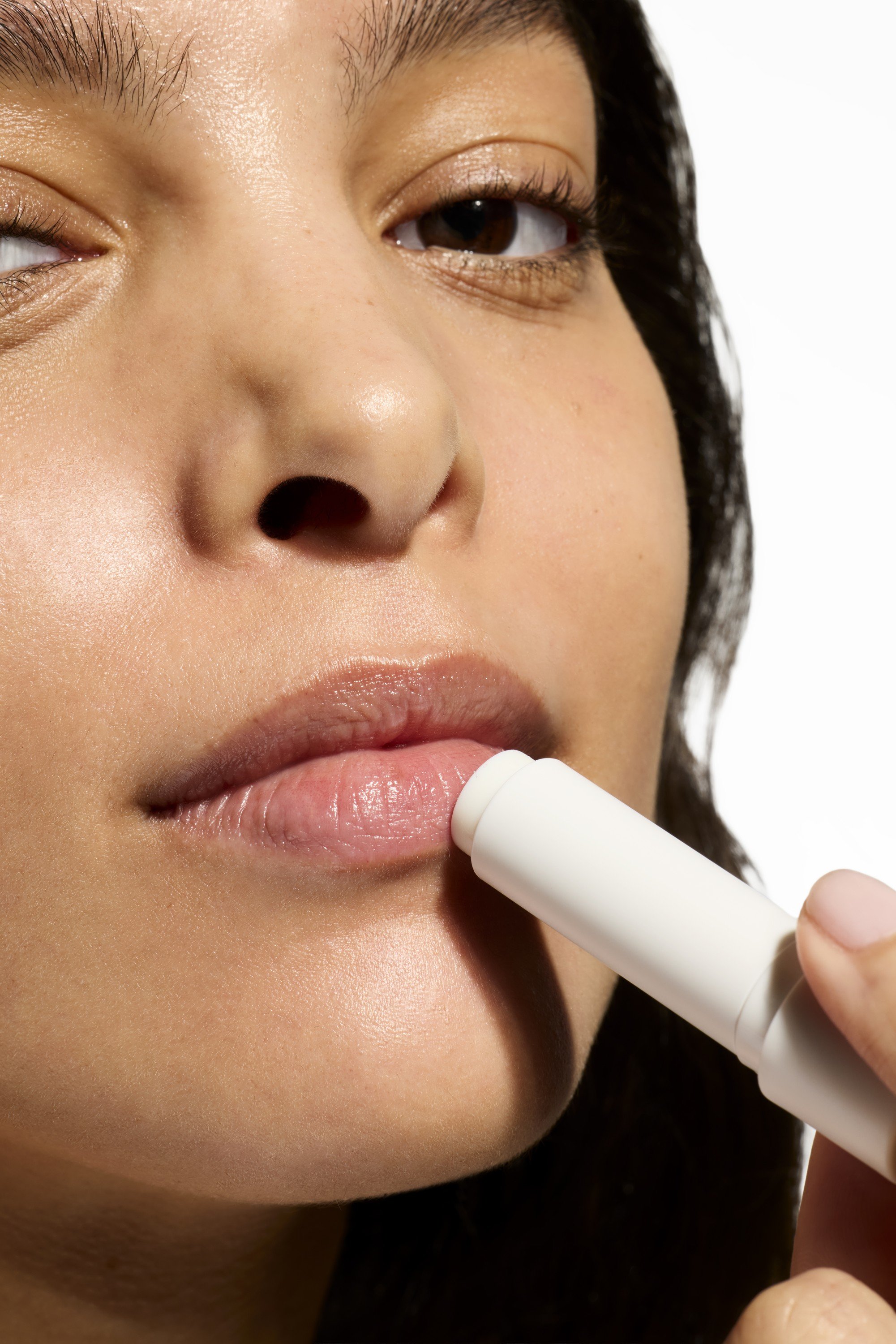 EMD_UVDailyPeptideLipBalm_Melissa_Application.jpg