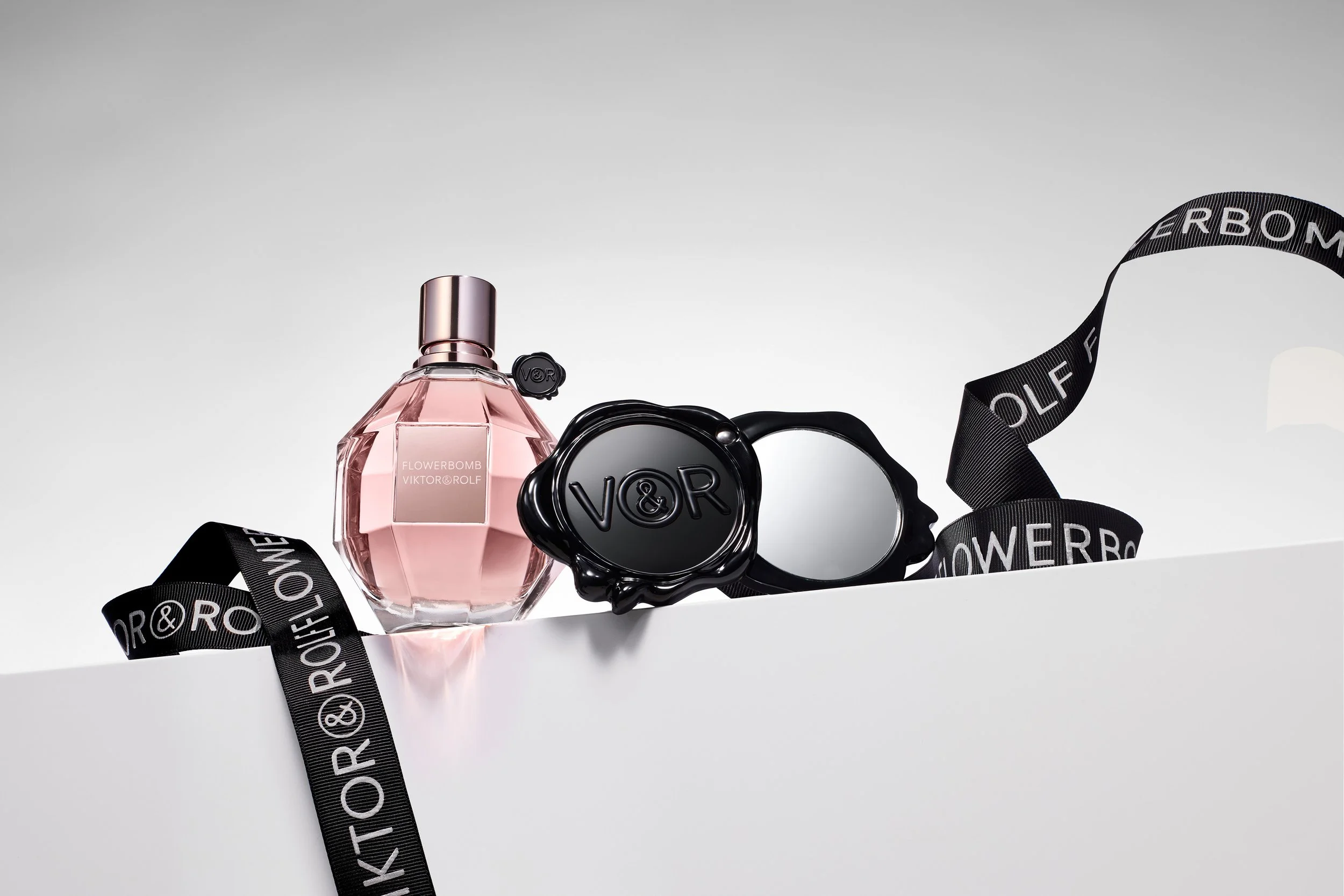 COMPACT_MIRROR_AUG_SUMMER_GLOW_FT_FLOWER_BOMB_V2_020-v8.jpg