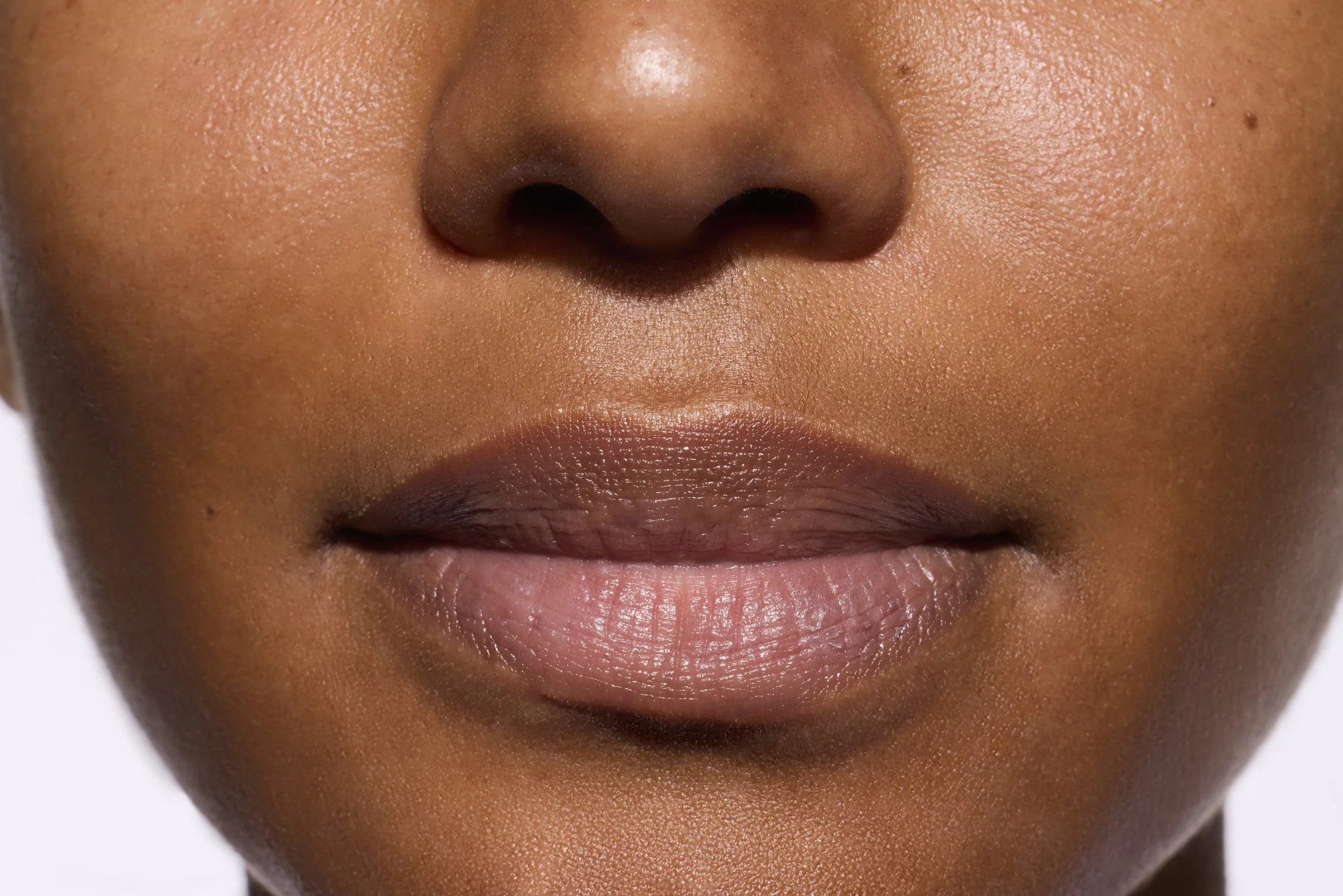 EMD_UVDailyPeptideLipBalm_Malia_After.jpg