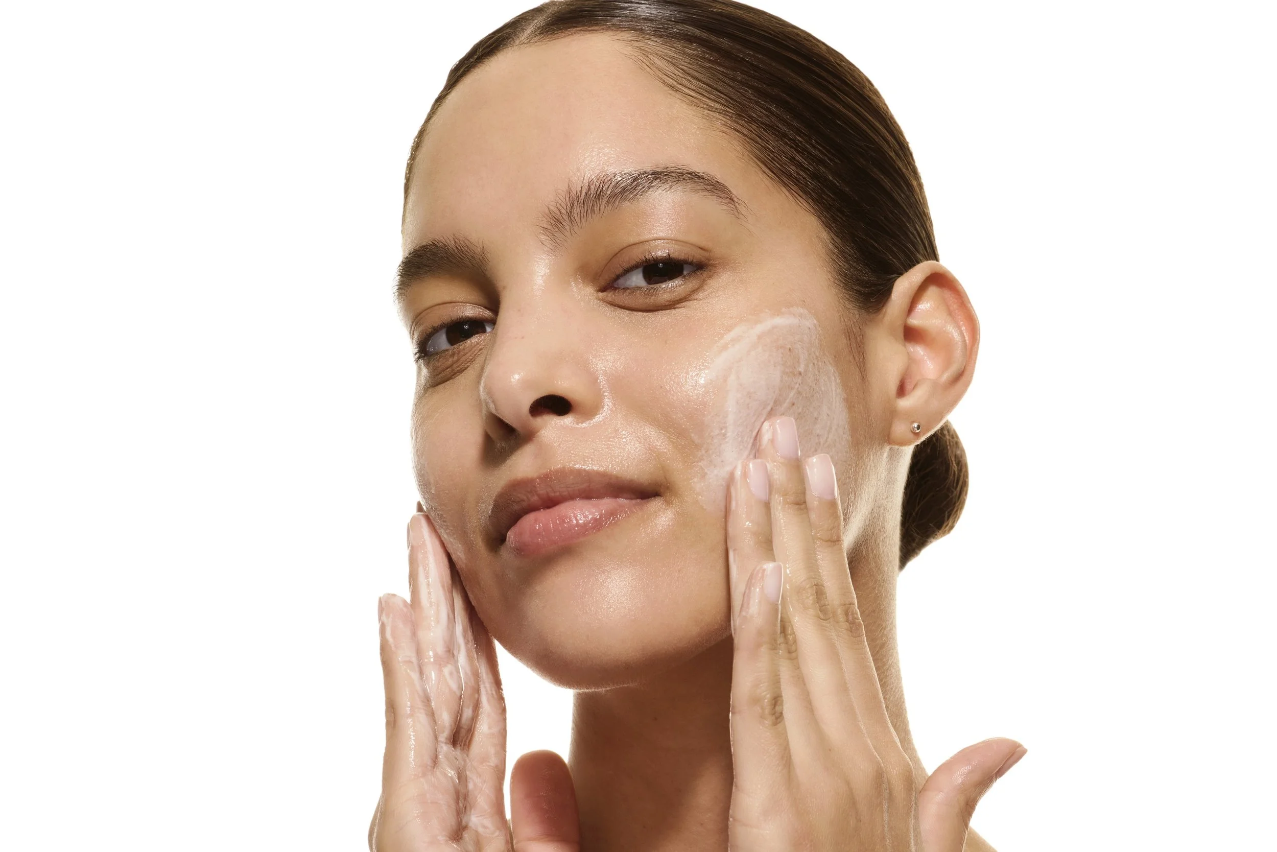PCA_AcneGelCleanser_Application.jpg