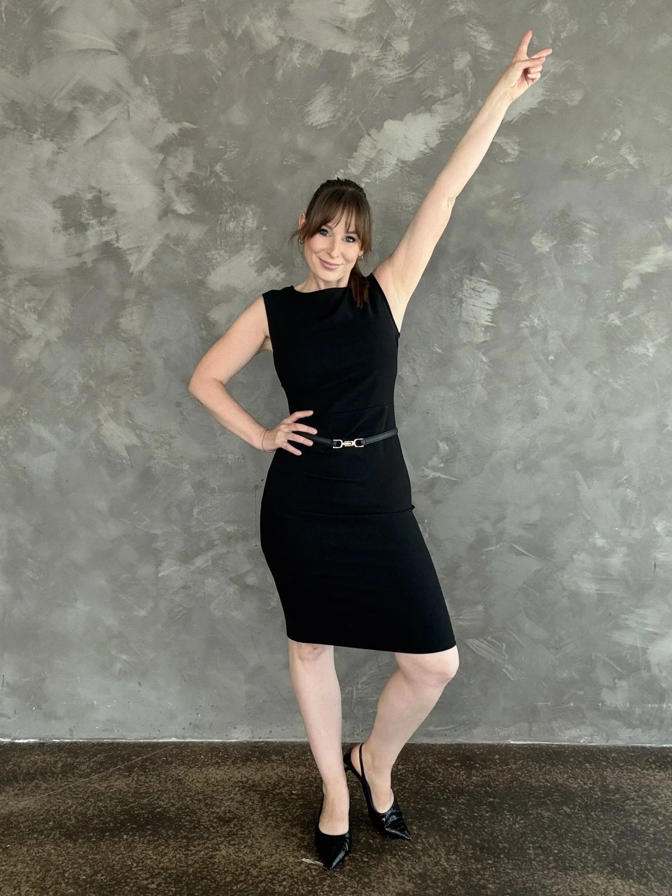 Posing Coach Sylvia Binder shows a pose you shouldn't do!