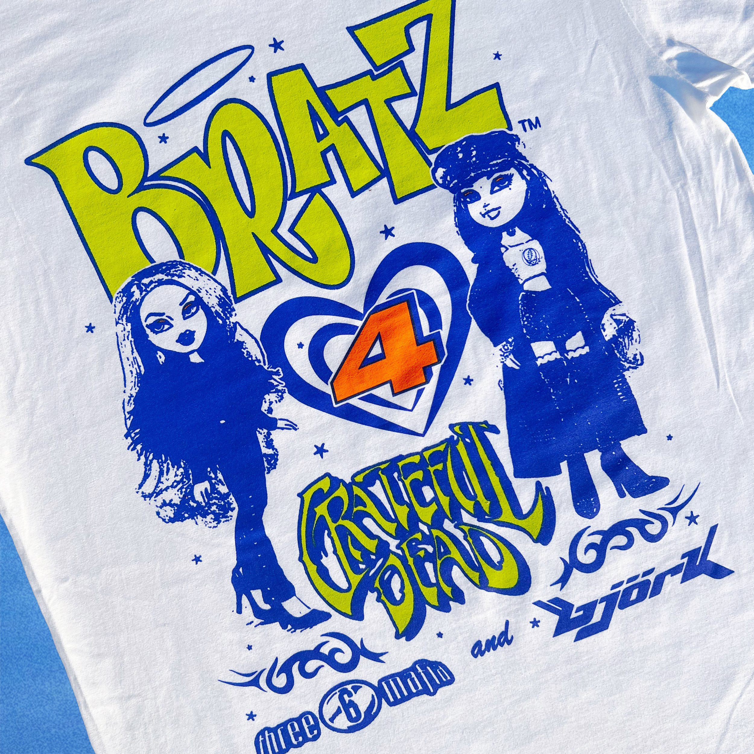 BRATZ_EDITION3_FRONT_DETAIL_CLOUDS.jpg