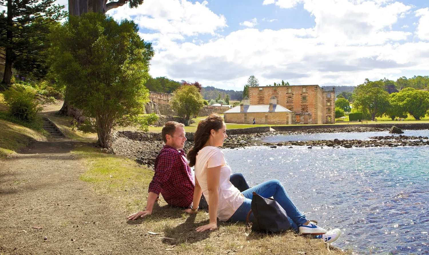 11 Seat MercedesBenz Sprinter — Car Hire In Hobart Tasmania 2 20 People