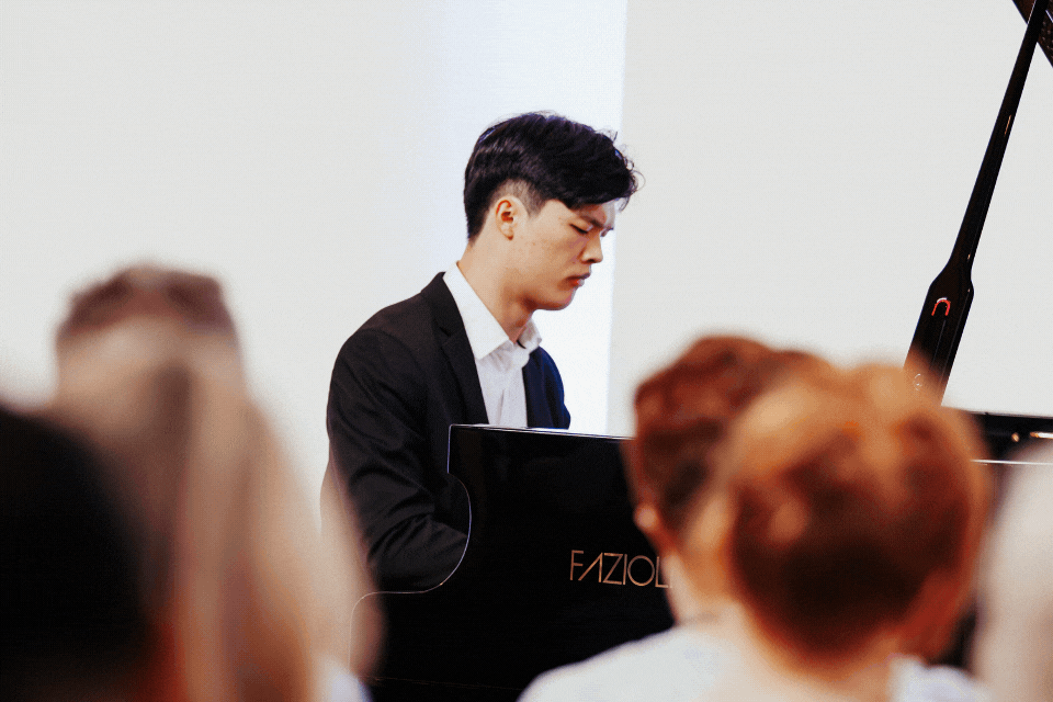 Joshua Han.gif