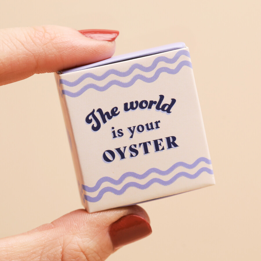 imgi_59_76640-tiny-matchbox-ceramic-oyster-pearl-token-4x3a3259copy-4x3a3321copy-900x900.png