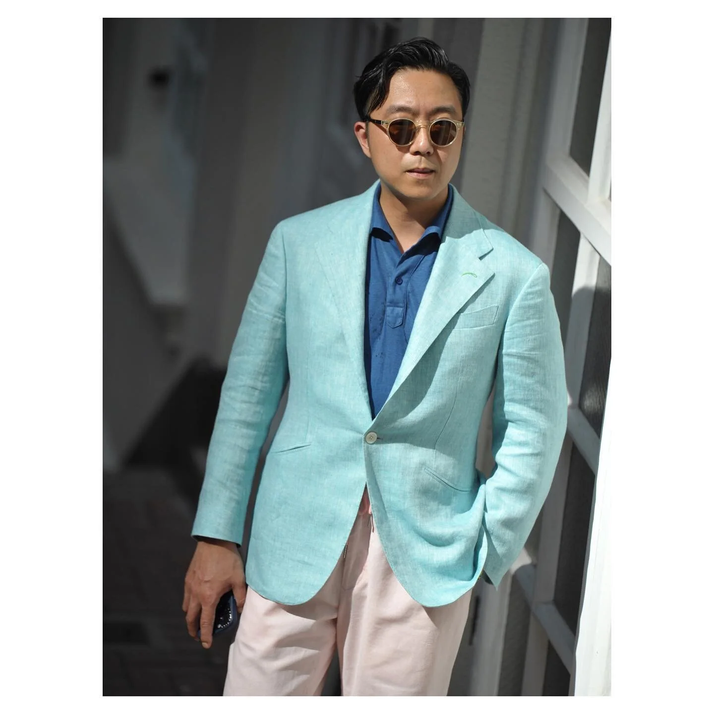 As the spring season arrives and the world comes alive again with an array of vivid colors from bright green leaves to bluer skies, it&rsquo;s the best time of the year to step out of your comfort zone, mix and match to find a new style with bold and