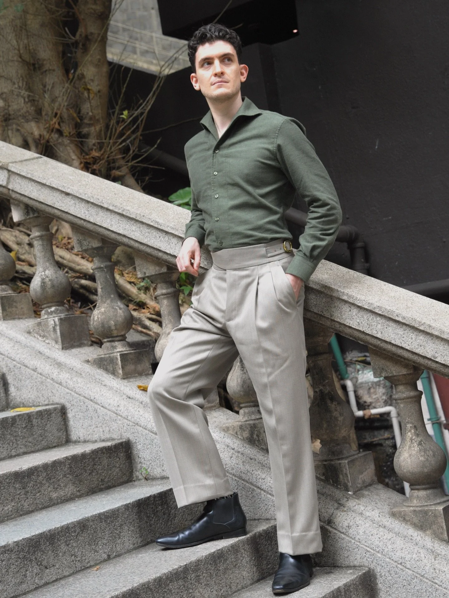 Whether you&rsquo;re heading to the office or exploring the city, these whipcord trousers effortlessly transition between occasions. The sturdy yet refined texture ensures you&rsquo;ll look sharp all day, while the tailored details offer both eleganc