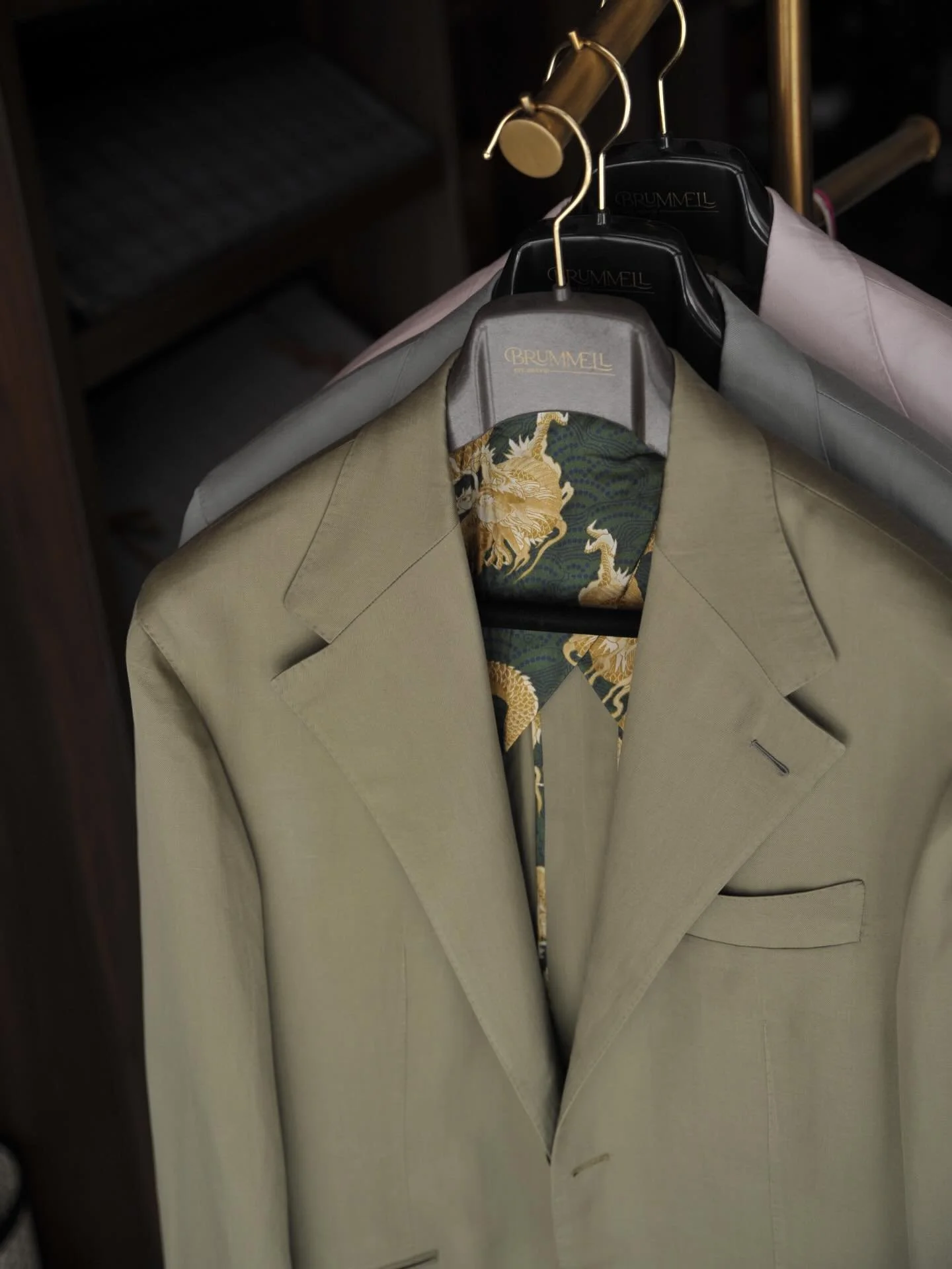 Silk, imagined for modern tailoring. Zegna&rsquo;s Silkskin blends pure luxury with a peach-skin texture - soft, suede-like, and velvety to the touch. More than skin - it offers fluid drape, understated elegance, and year-around comfort. Perfectly su