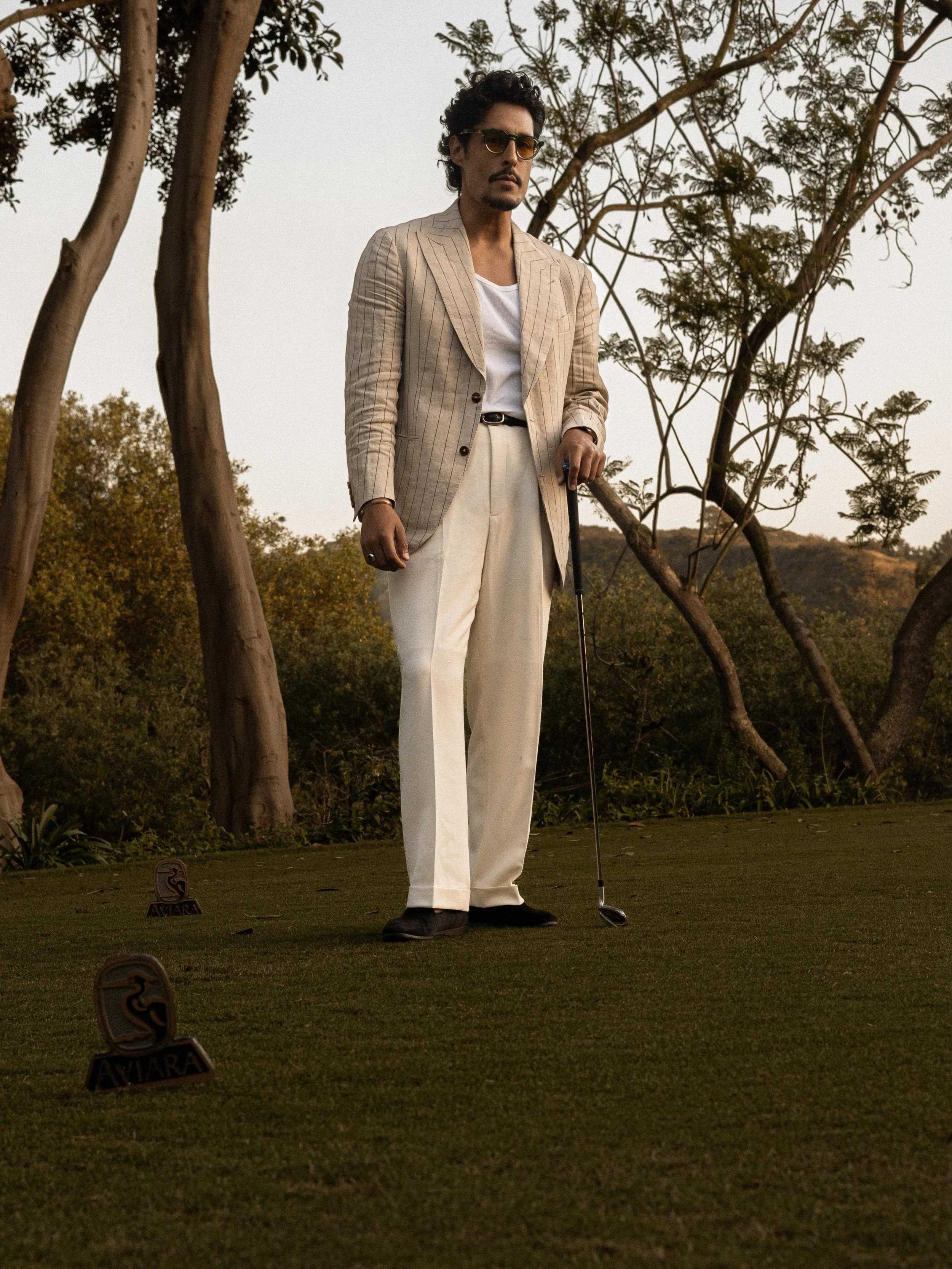 @bycarlosroberto takes his swing in linen&mdash;proof that class and heat are no contradiction. On the course, crisp tailoring meets summer ease, showing elegance can breathe while the game stays sharp
