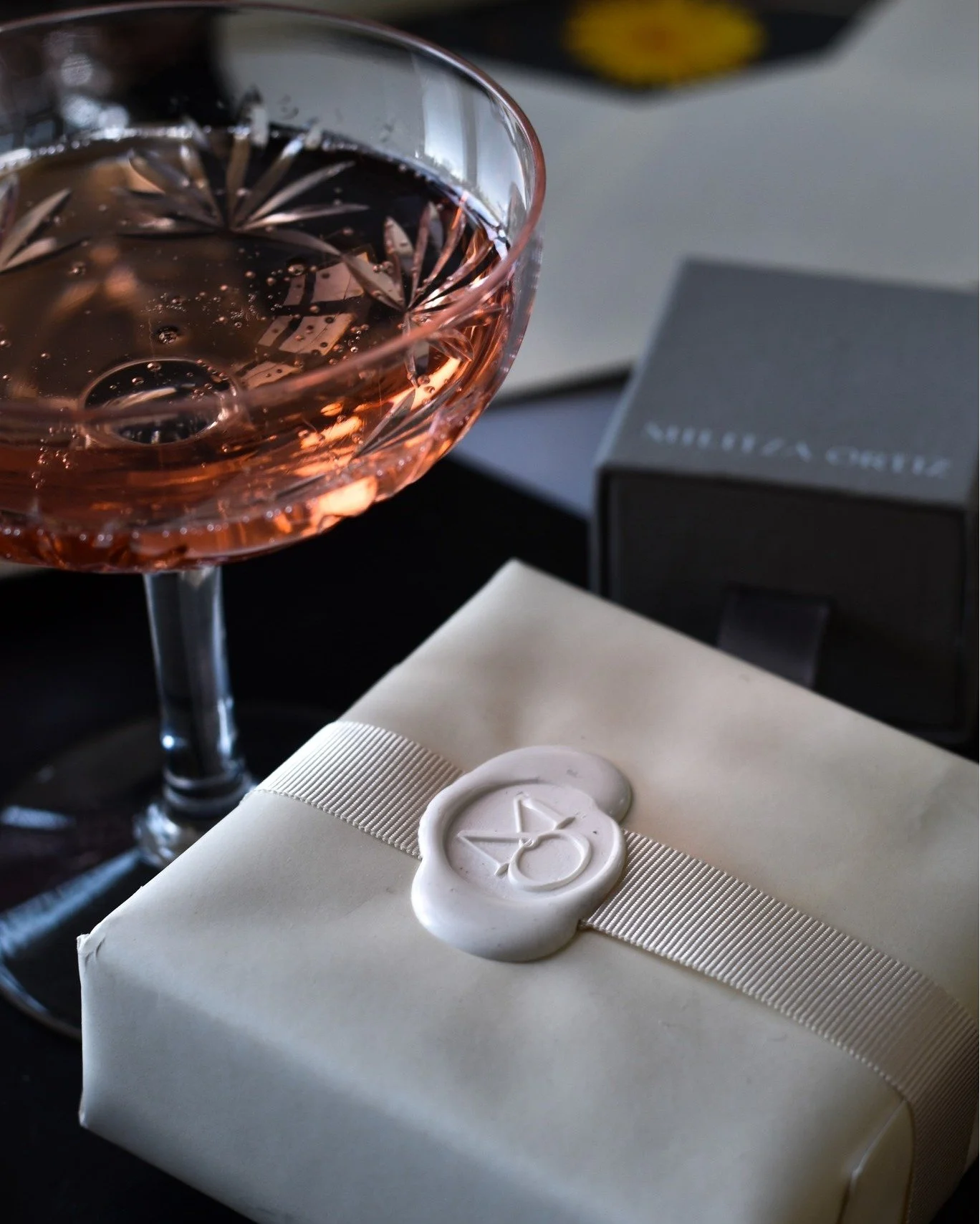 🎁 Our Luxury gift wrapping is perfect for this season.  Luxury is in the details, a hand poured wax seal on grosgrain ribbon all in cream just oozes with love. 🎁
.
.
.
.
.
 #militzaortiz #militzaortizgift #giftwrap #giftwrapping #giftwrapped #giftw