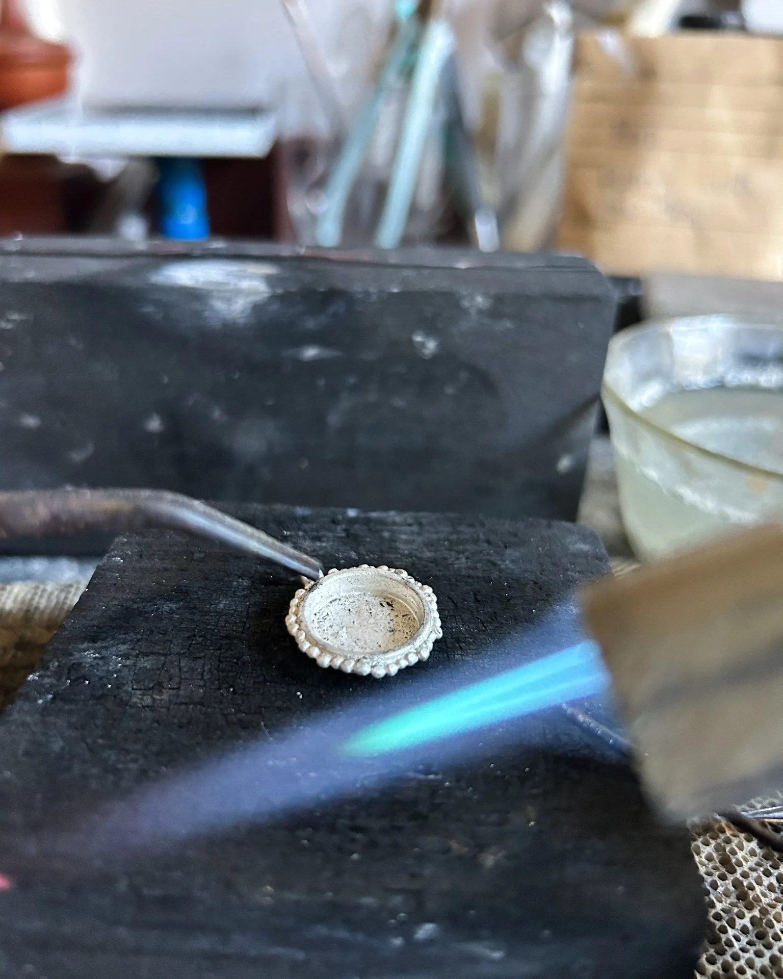 Recent snaps from the bench, getting your final orders ready for our last Christmas deliveries🎁.
.
.
.
.
.
 #jewellerydesigner #jewellery #jewellerylover #jewellerymaker #simplethingsmadebeautiful