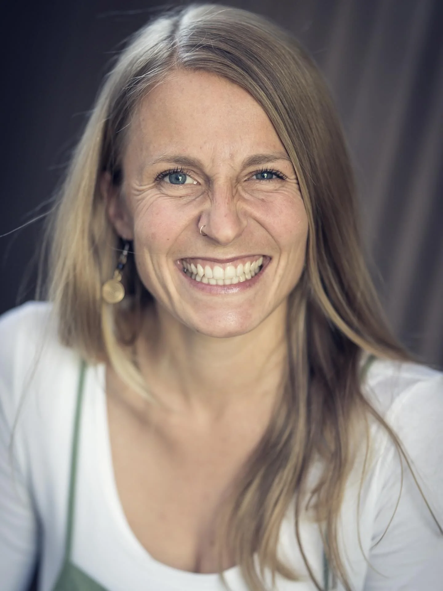 Yoga mit Carmen
Dipl. TCM Tuinatherapeutin
Dipl. TCM Mykotherapeutin
Dipl. Yoga Lehrerin RYT
Dipl. Yinyoga Lehrerin
trauma-informed yoga teacher
&uuml;ber 20 Jahre Yoga-Erfahrung und seit 16 Jahren beruflich in der Selbst&auml;ndigkeit