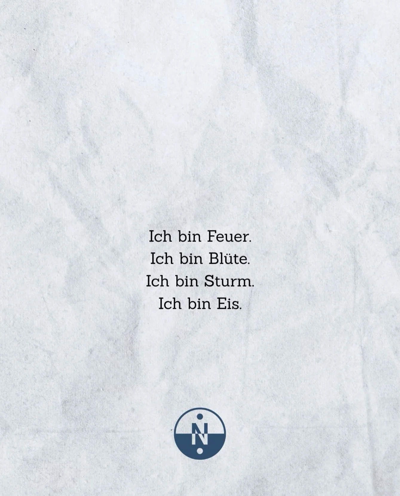 I am a woman of seasons. Du auch.

Denn du bist nicht jeden Tag dieselbe Frau.
Und genau das ist deine St&auml;rke &ndash; nicht dein Problem.
Dein Zyklus spricht. Dein K&ouml;rper f&uuml;hrt. Deine Hormone erz&auml;hlen eine Geschichte.

Als ausgebi