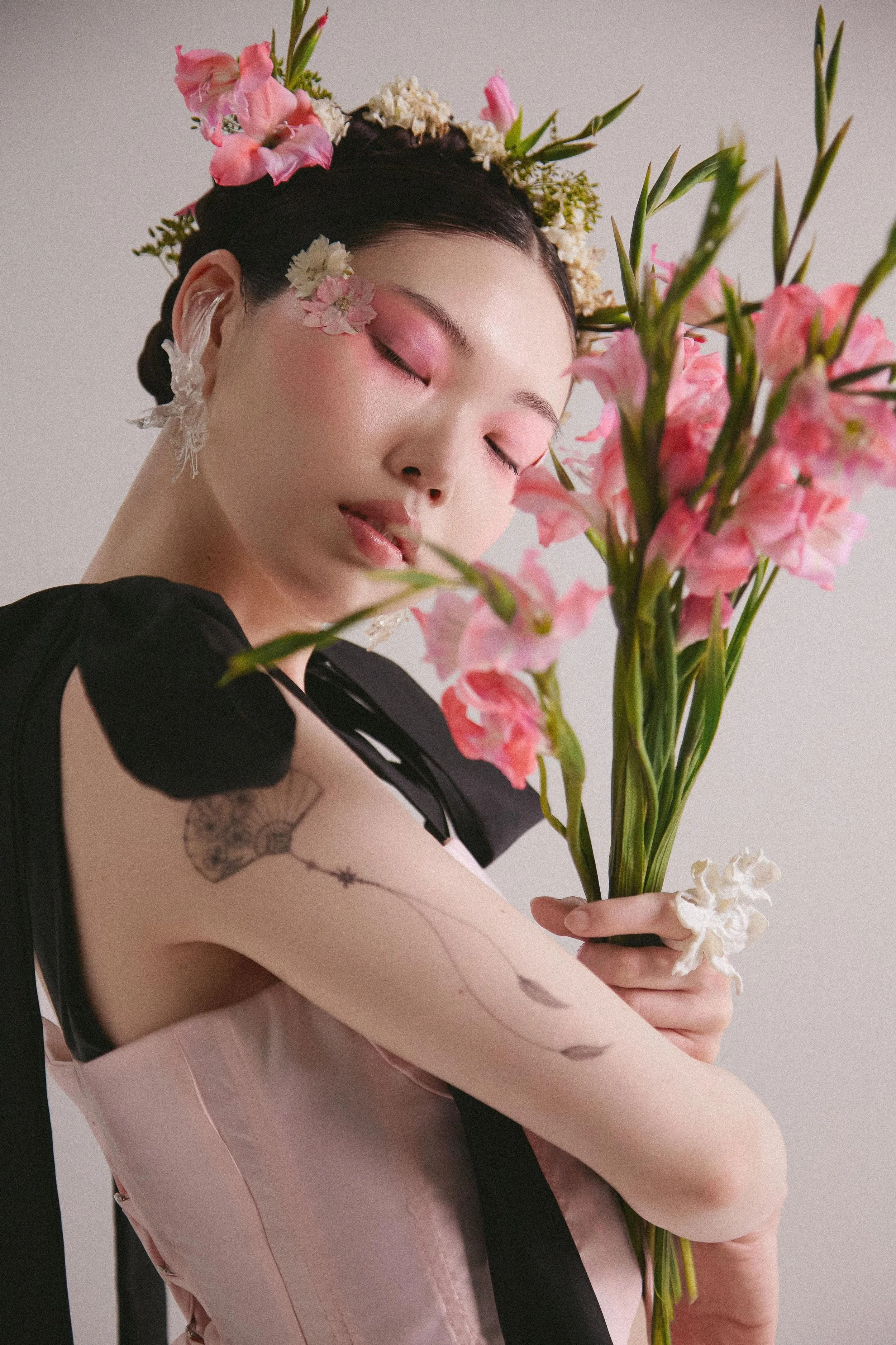 8-yuuki-m-main-book-another-mother-management.jpg