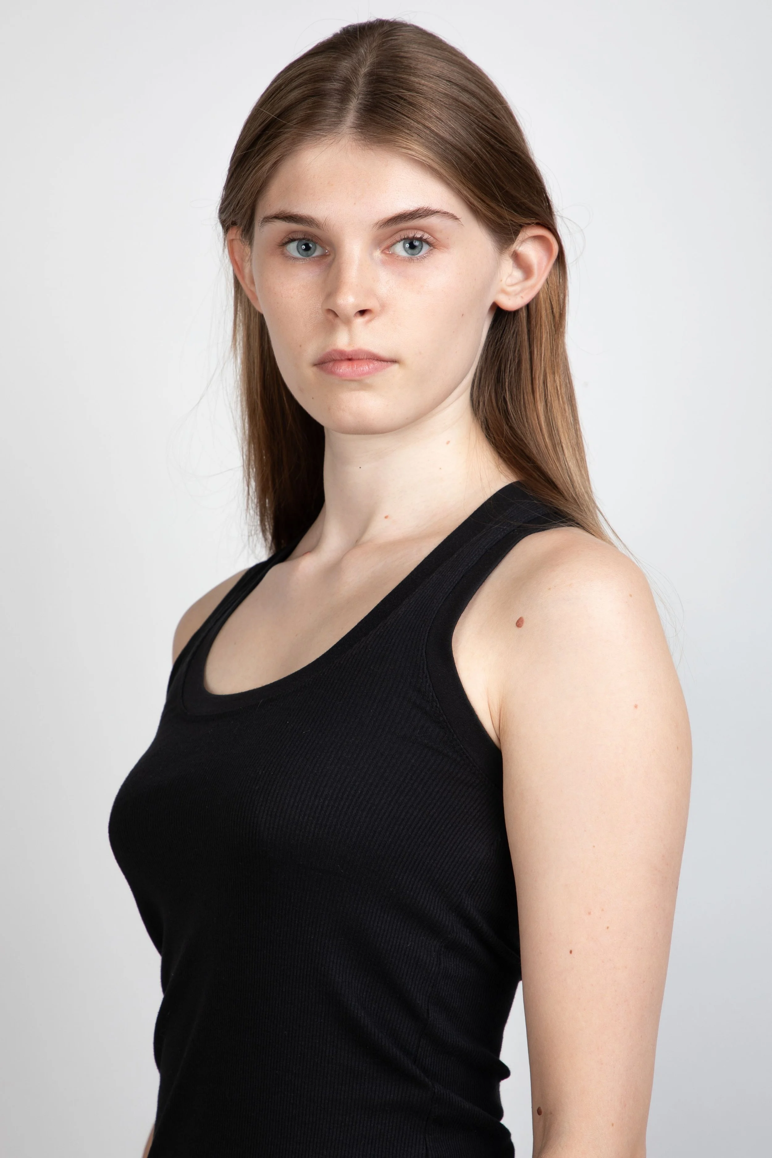 3-ella-k-polas-2026-another-mother-management.jpg