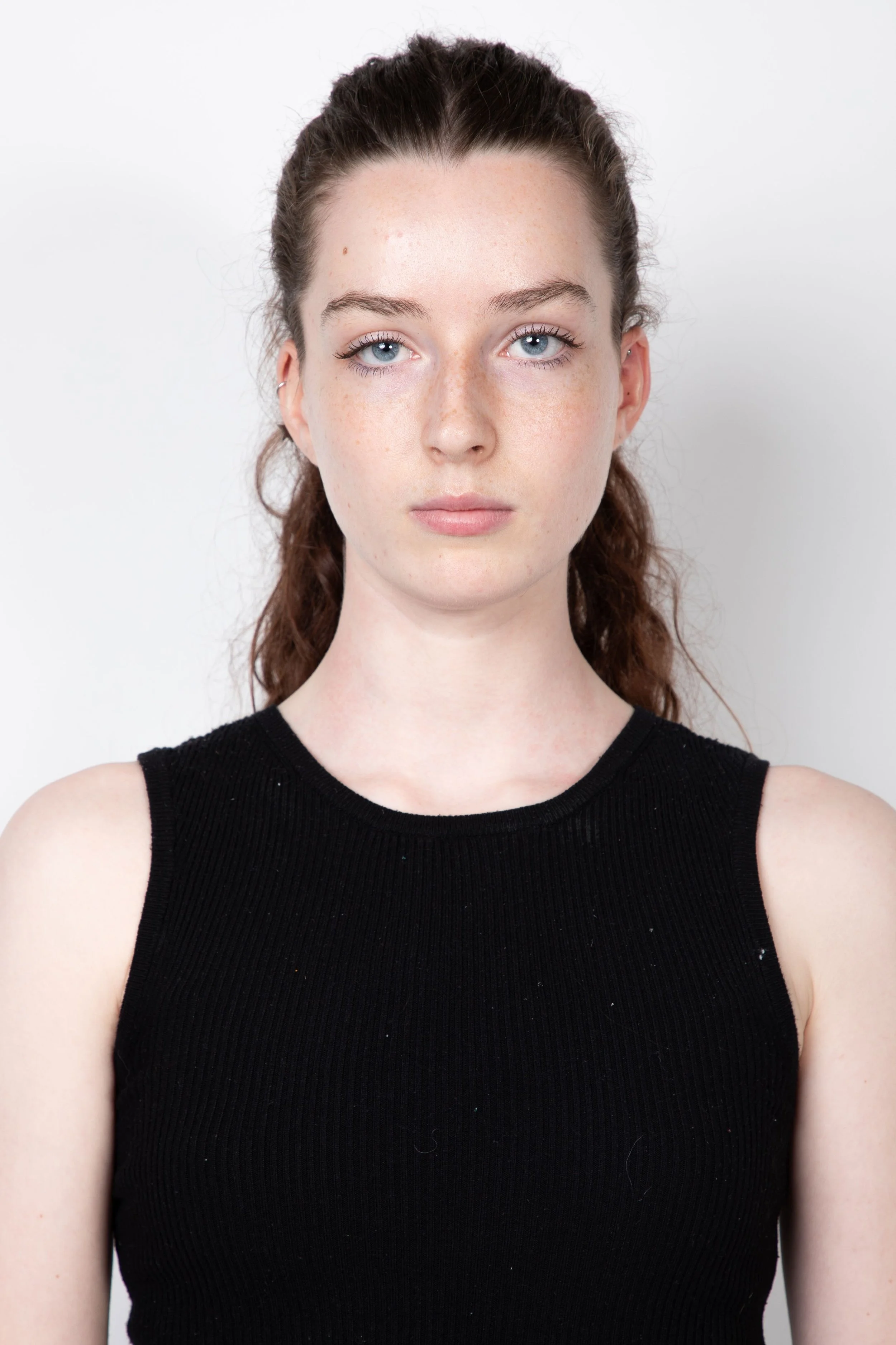 18-manon-w-polas-2026-another-mother-management.jpg