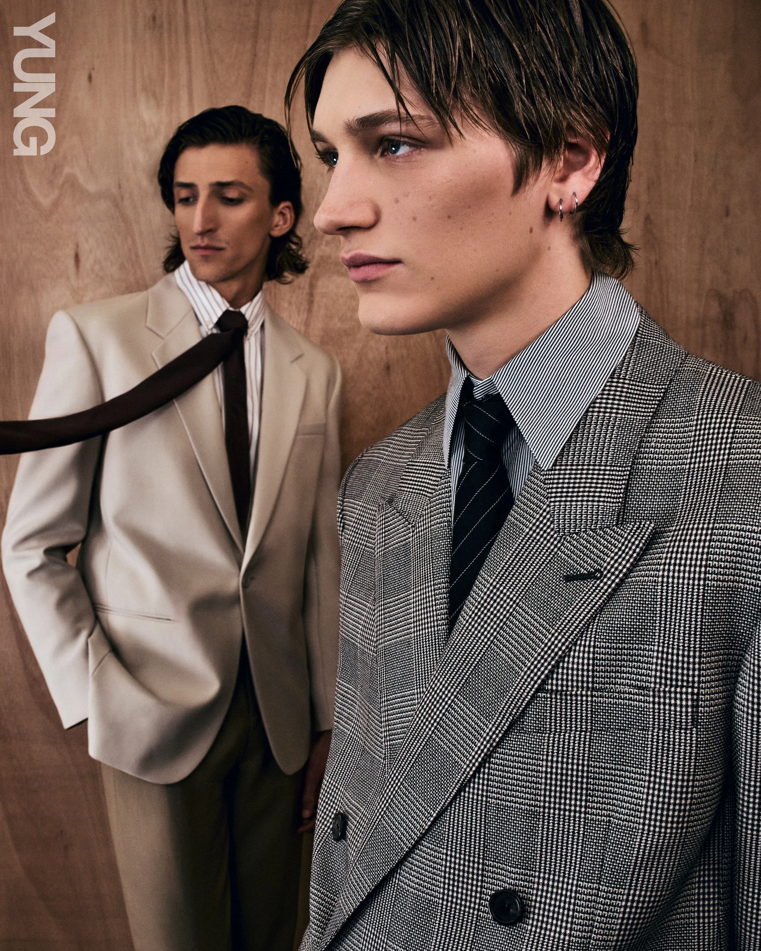 16-trystan-r-main-book-another-mother-management.jpg