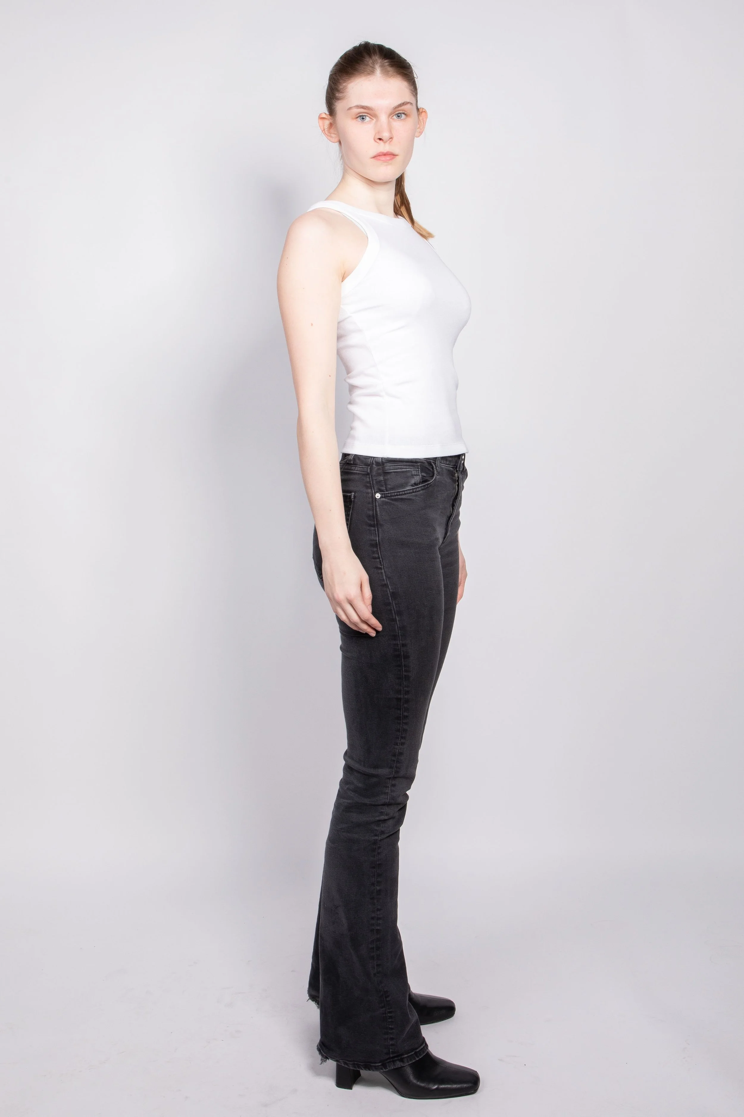 14-ella-k-polas-2026-another-mother-management.jpg