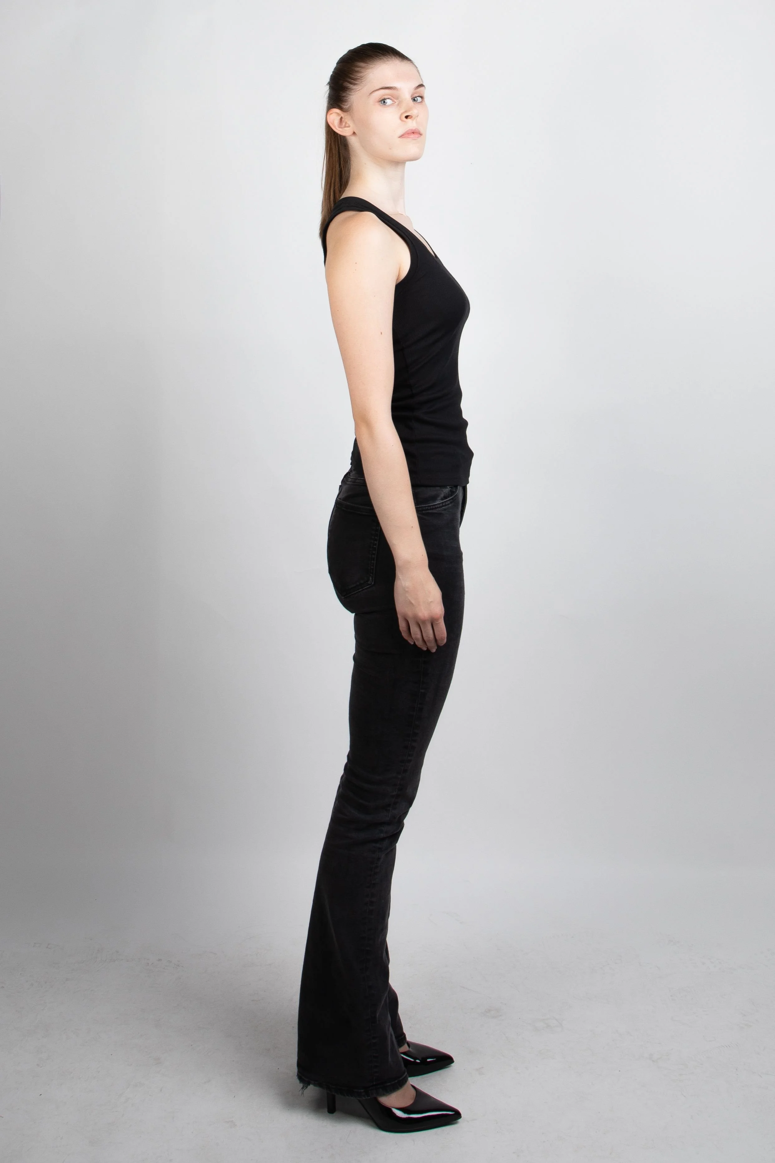 10-ella-k-polas-2026-another-mother-management.jpg