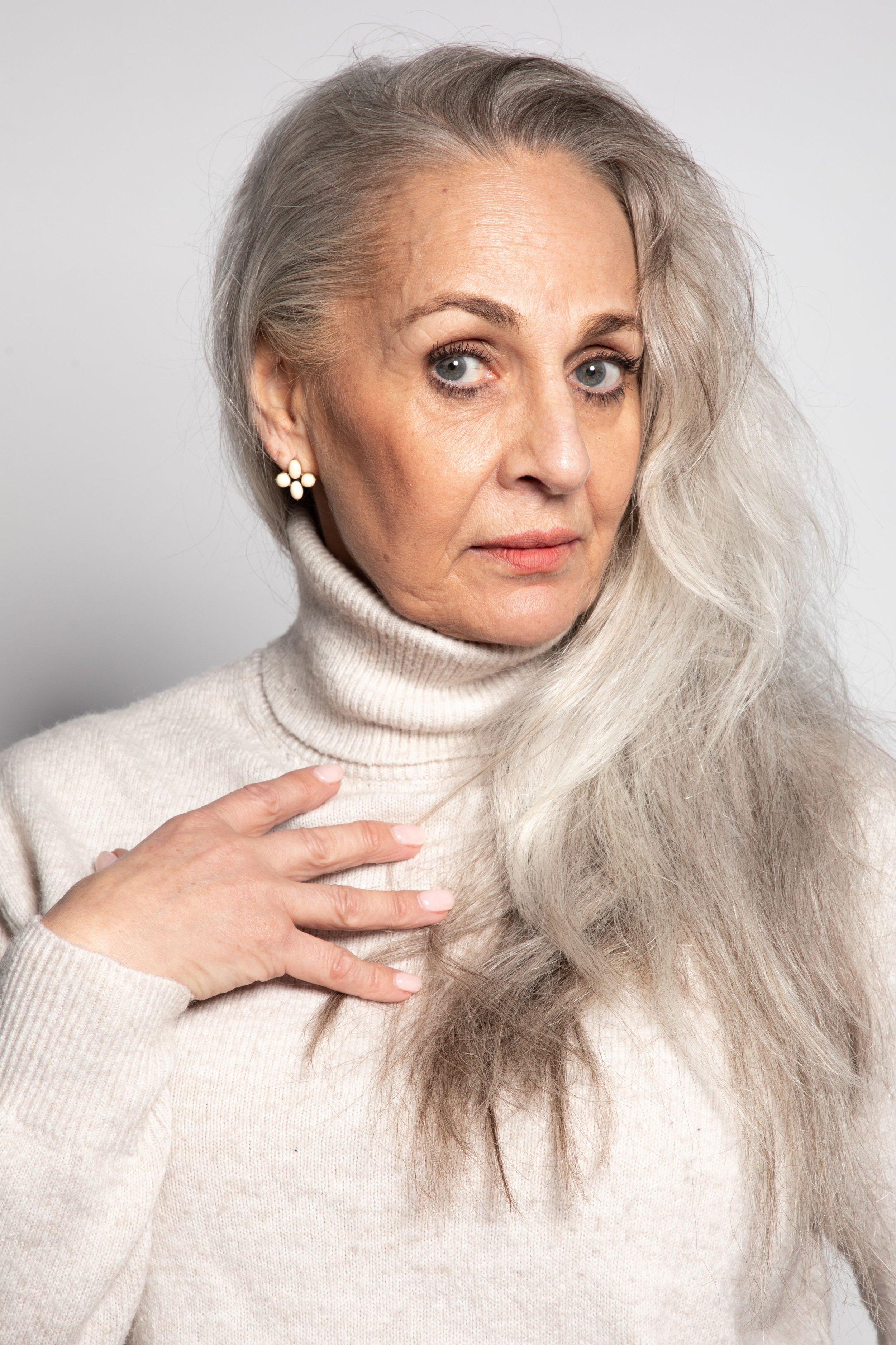 17-layla-s-main-book-another-mother-management.jpg