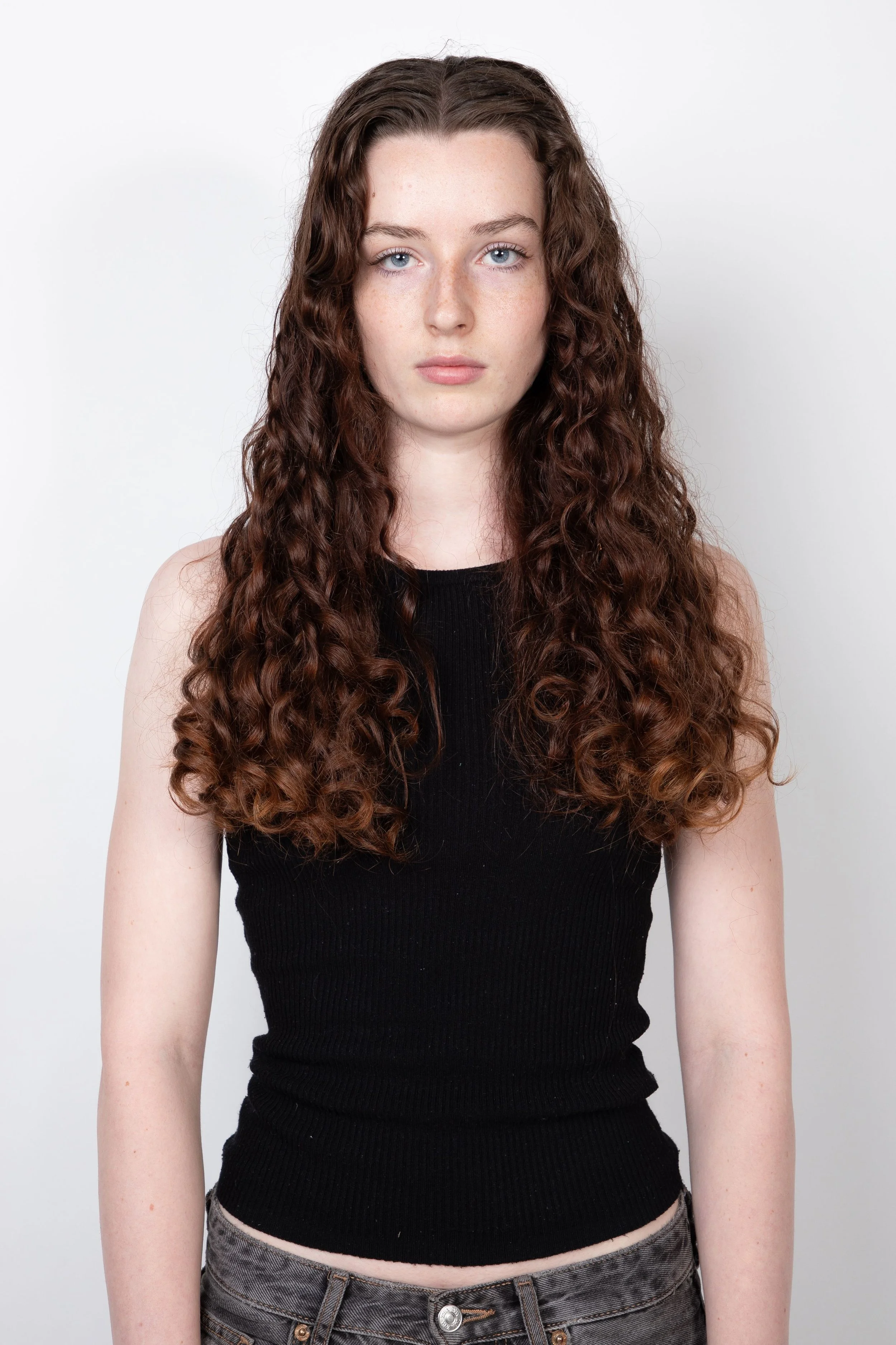 5-manon-w-polas-2026-another-mother-management.jpg