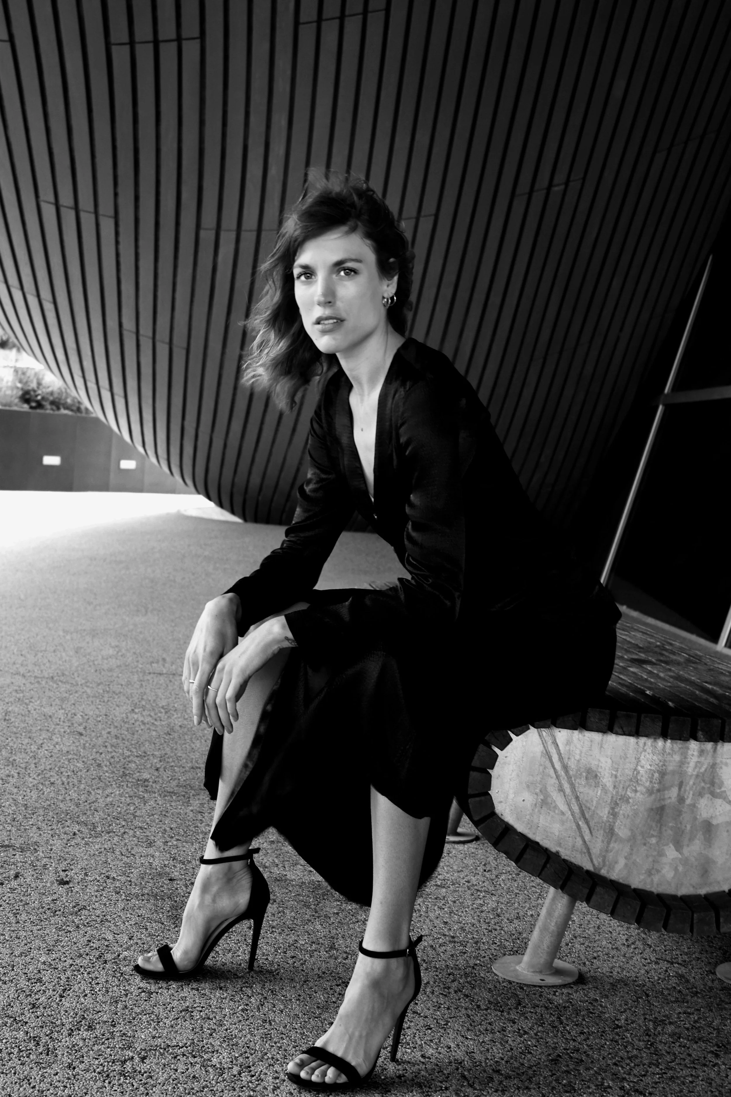 26-nevena-white-main-book.jpg