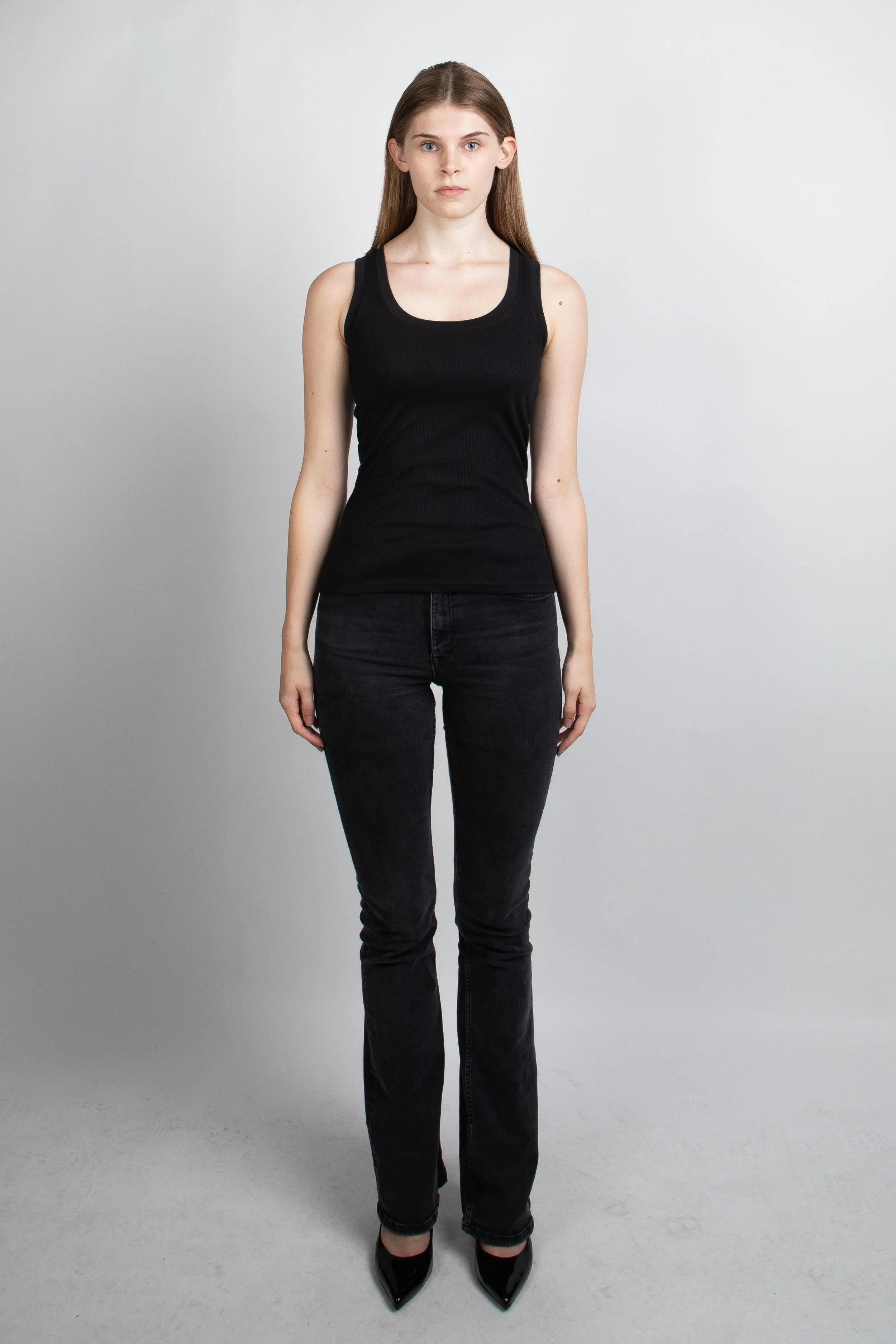 5-ella-k-polas-2026-another-mother-management.jpg