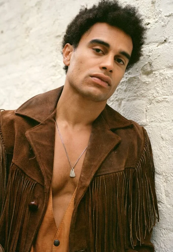 16-hendrix-h-main-book-another-mother-management.jpg
