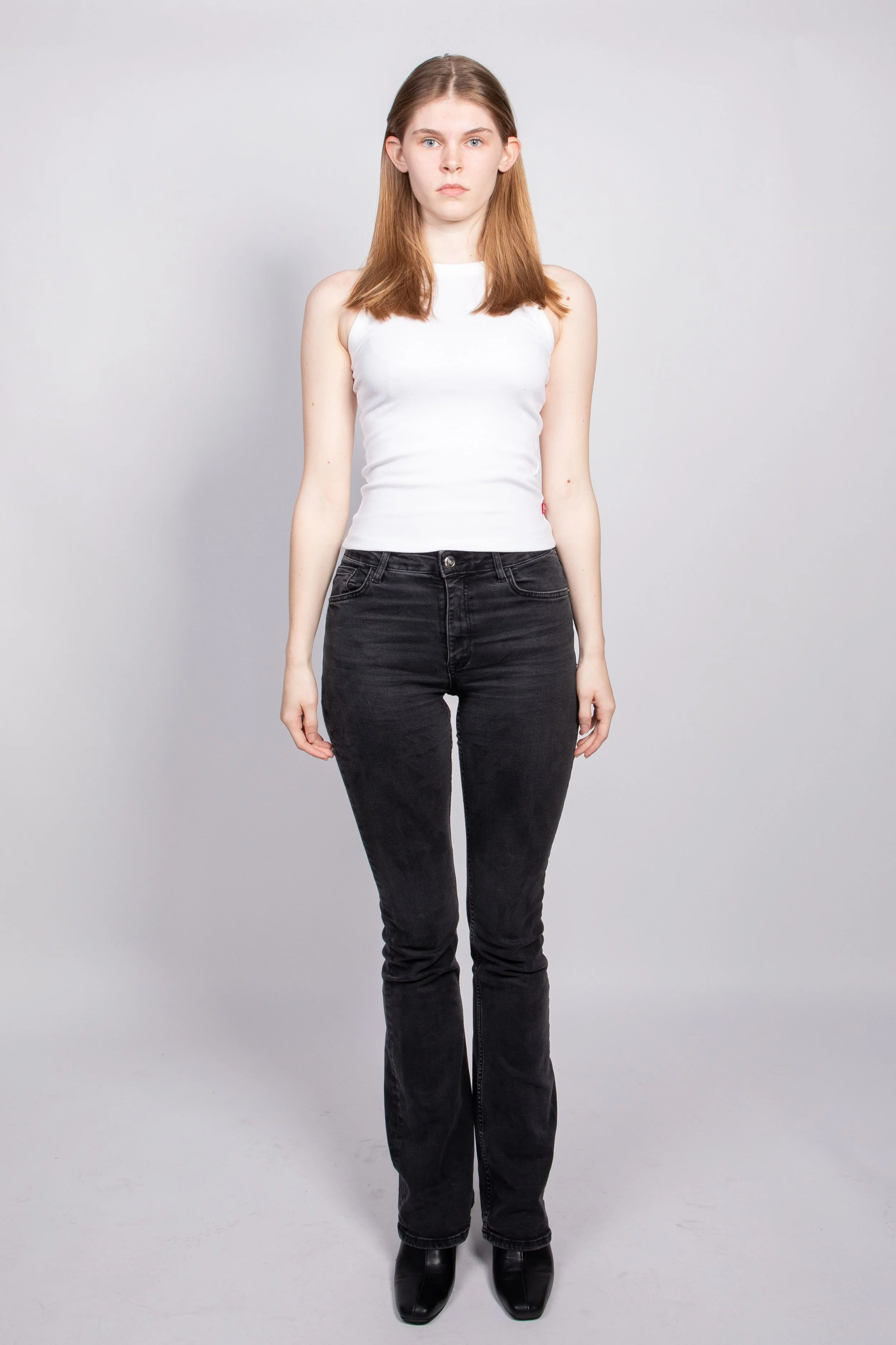 3-ella-k-polas-2026-another-mother-management.jpg