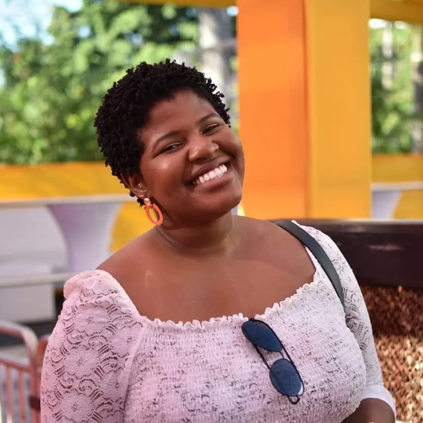 I'm thrilled to see so many new faces, and wanted to formally introduce myself -
.
I'm Natalie 👋🏾 and this is a picture from January 1st, 2020 - before I knew what a roller coaster of a year it would be! This was also my last visit to my home count