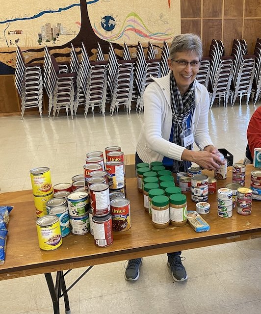 Volunteers - The Heart of Harvest