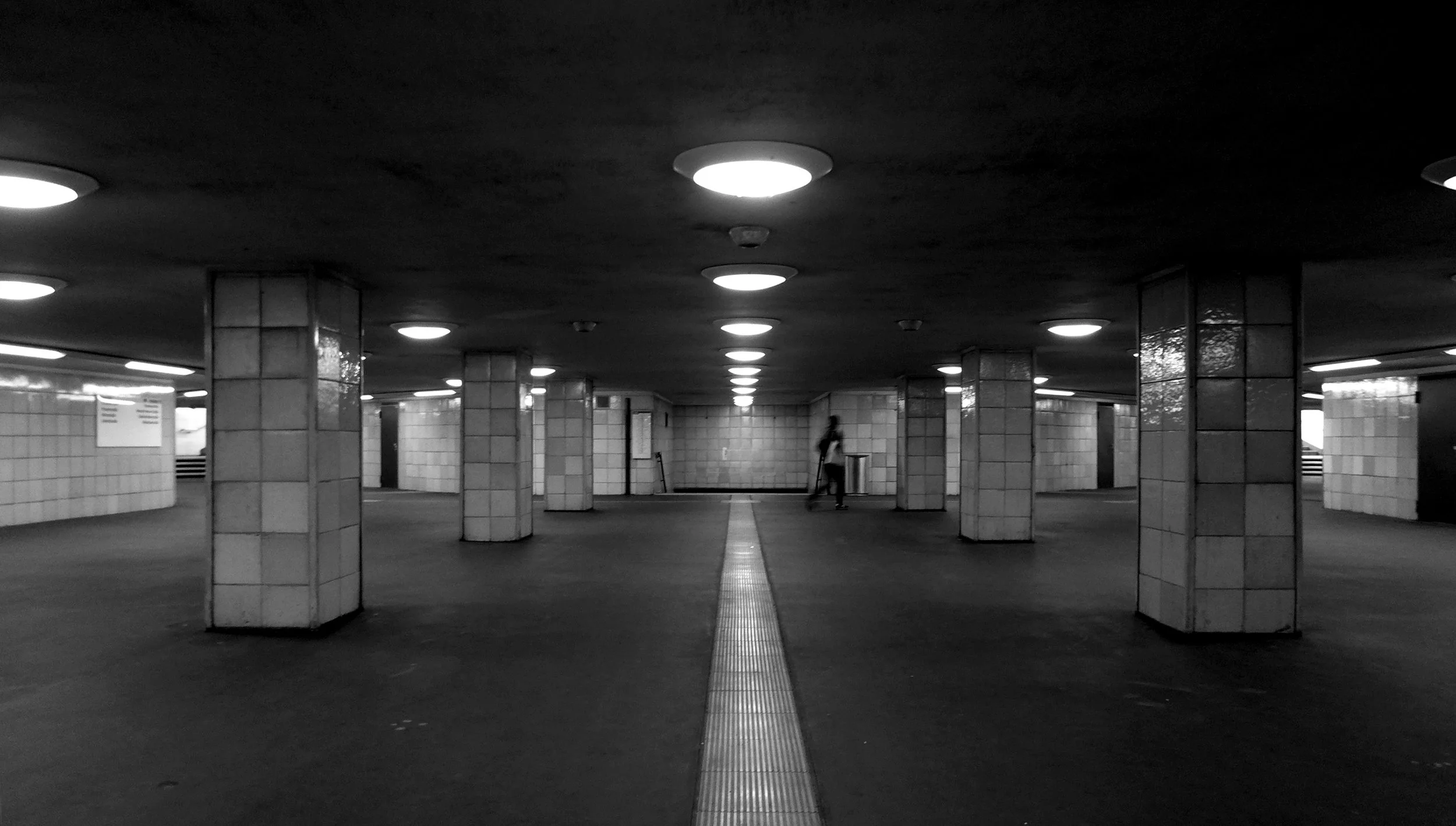 MoritzPlatz.38w copy.jpg