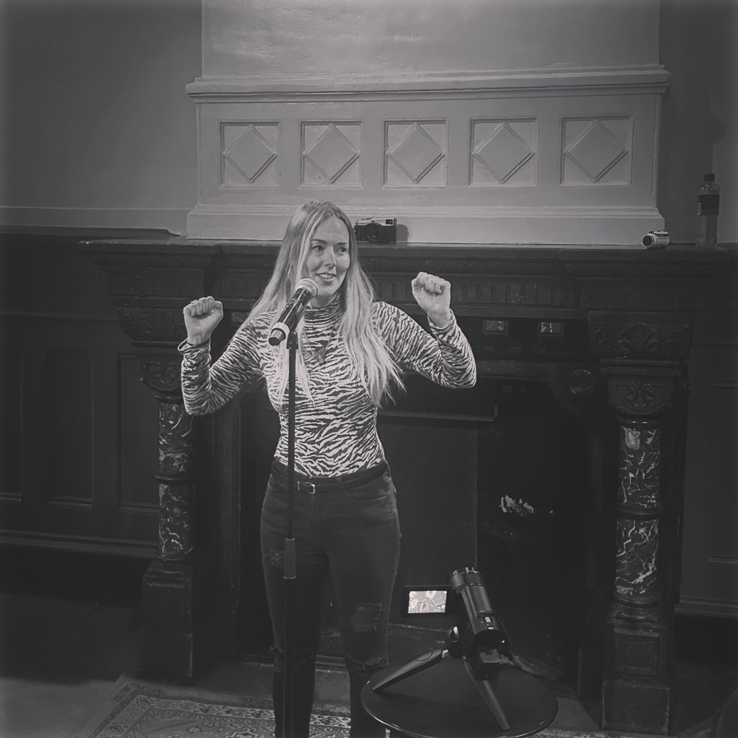 @holliedee.poetry for #editionyou #openmic #wordupamsterdam #spokenword #spokenwordpoetry