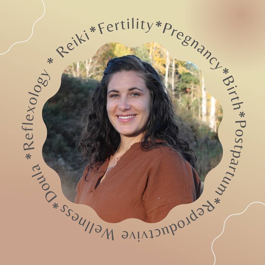 Hi!
I'm Serene. 
I am a holistic doula and certified reflexologist and Reiki Practioner. 

Instead of viewing my role as wearing many hats, I like to embrace that I'm here holding space under an all encompassing umbrella. 

I am a doula and holistic 