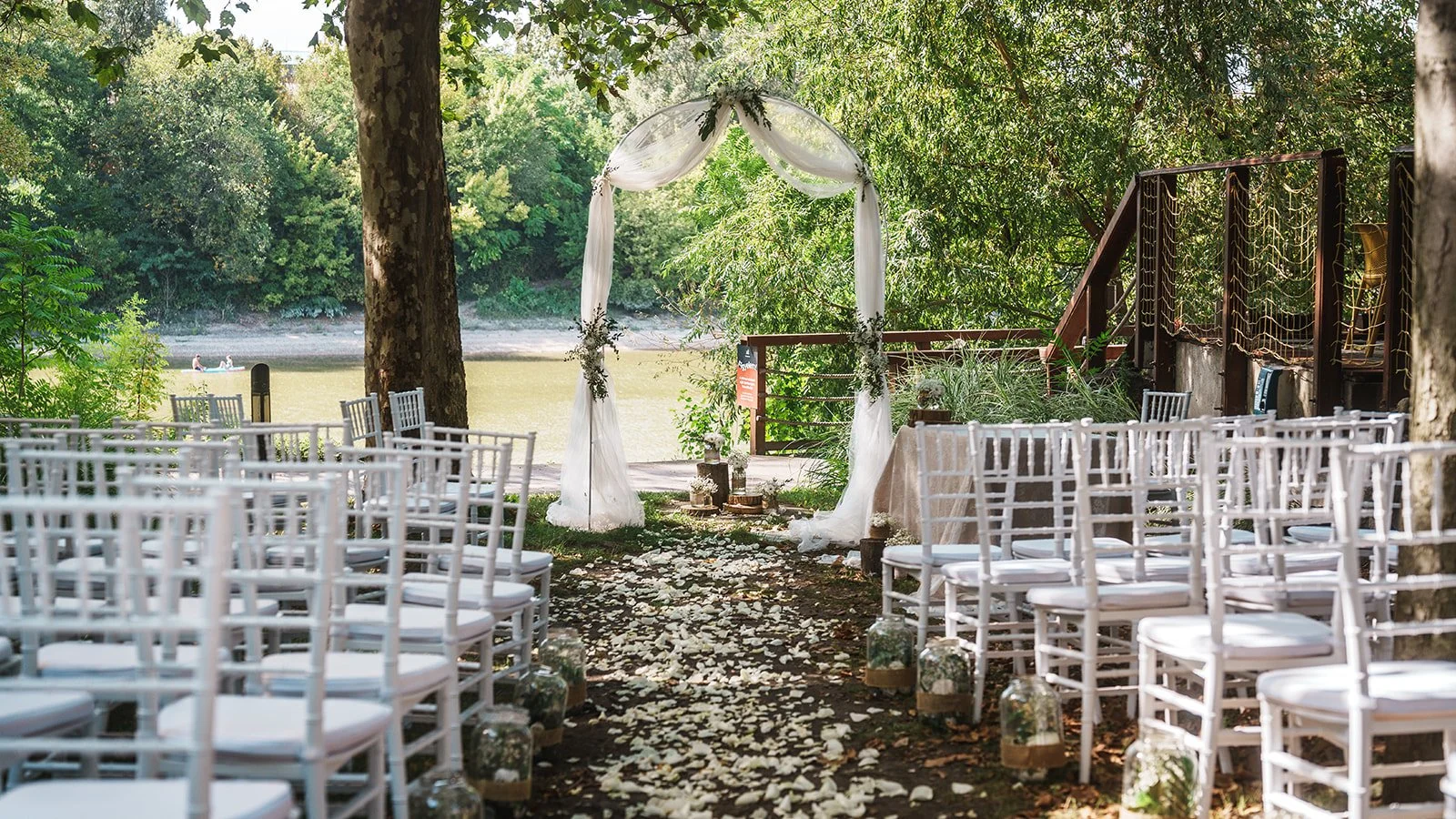 Anna és Tamás_Café Ponyvaregény-79_websize.jpg