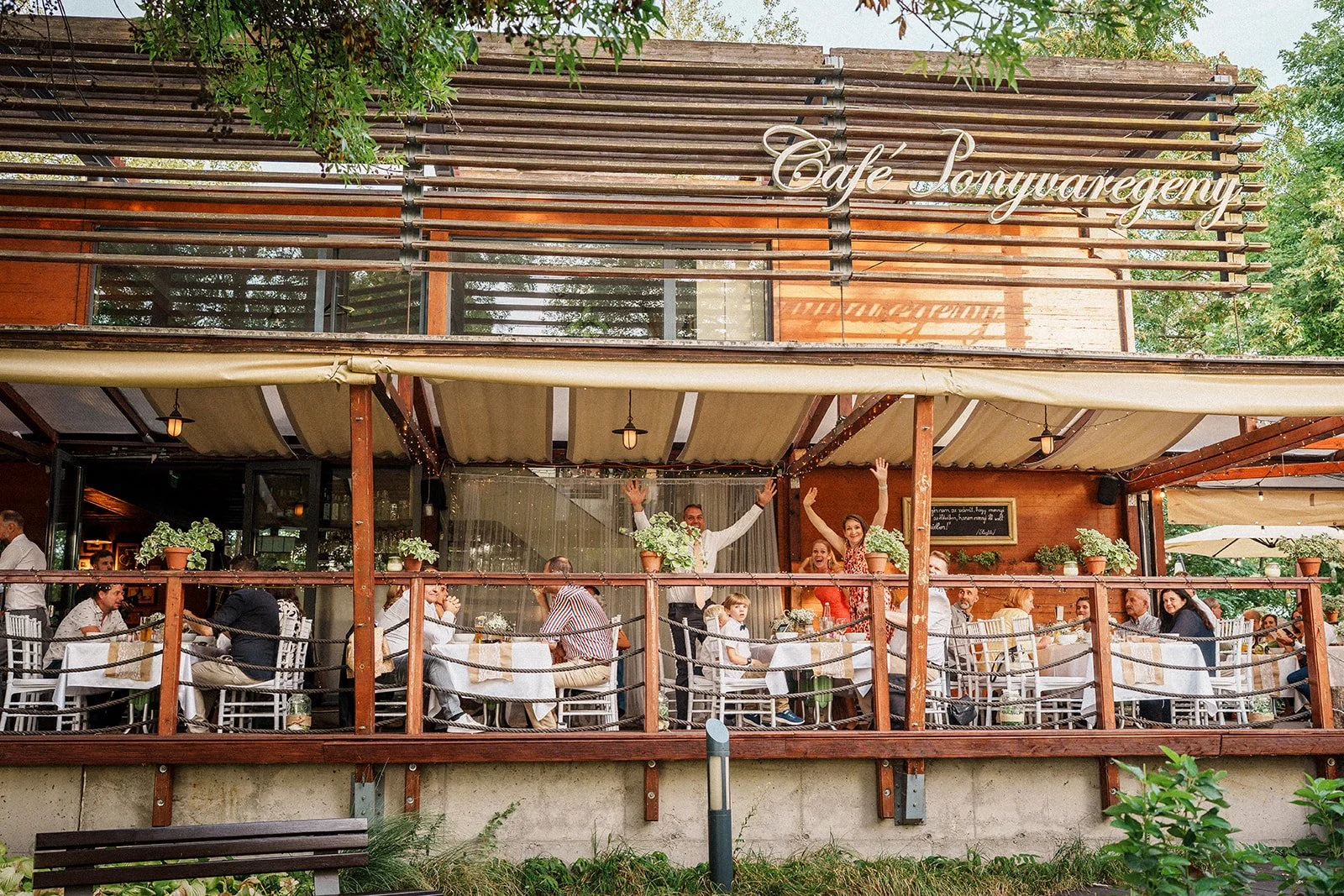 Anna és Tamás_Café Ponyvaregény-269_websize.jpg