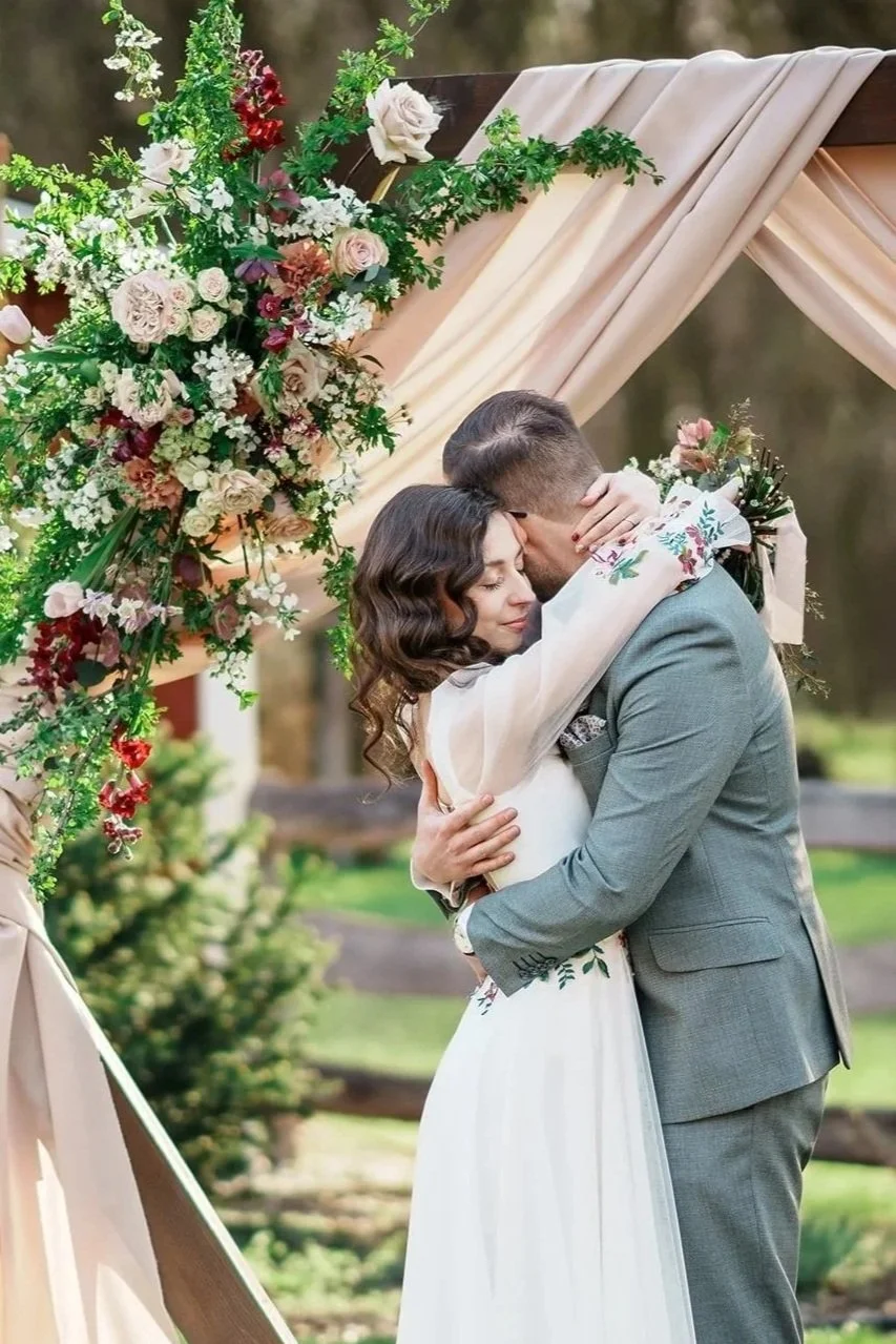 Kis esküvő páros fotózás