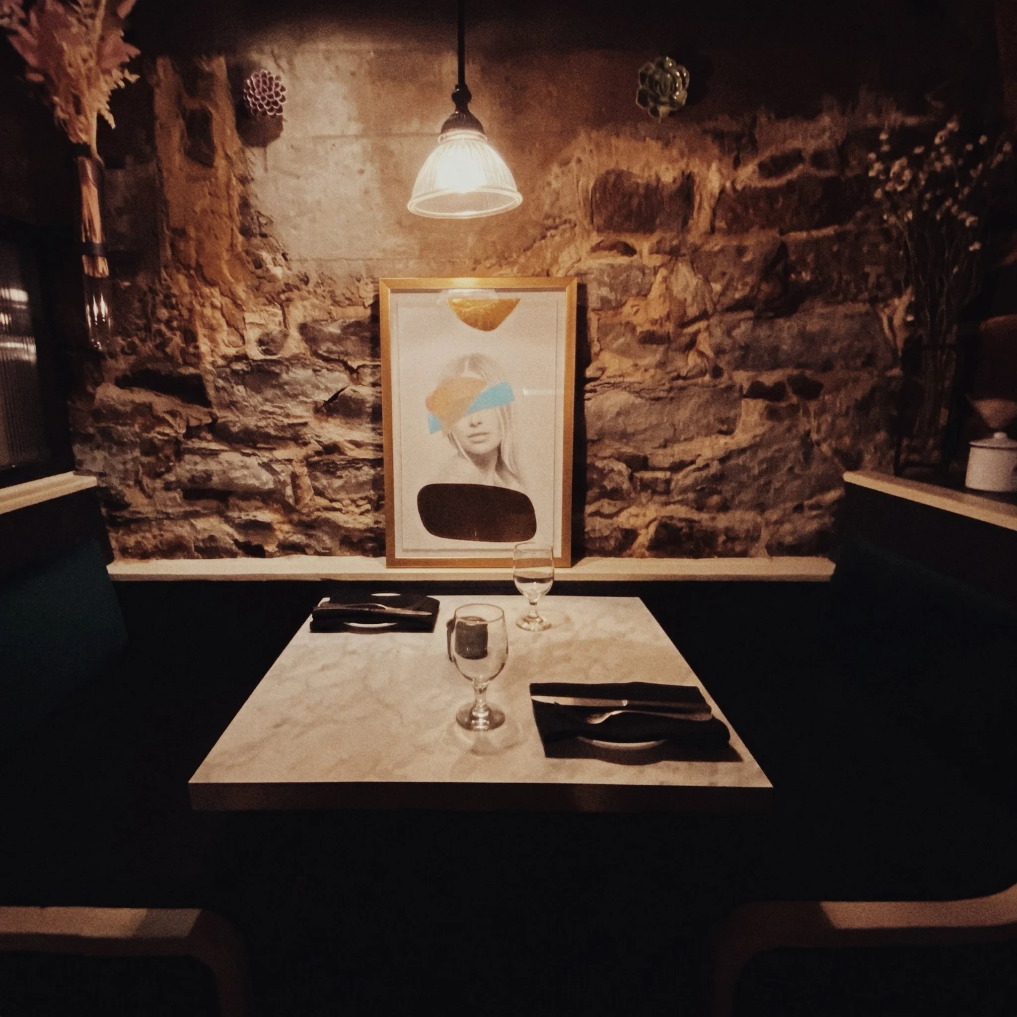Apo-corner-date-night.jpg