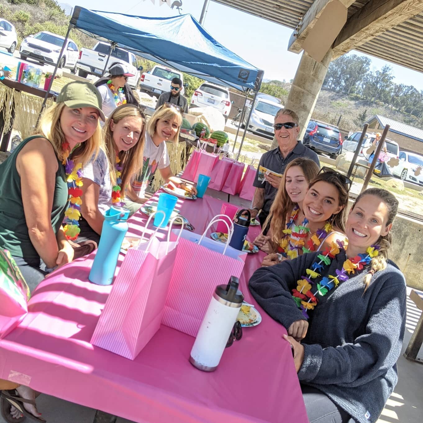 Hugs all around in the 805!
Salt Water Divas welcome back party was  complete with Divas, tacos, live music, swag bags, surfing and so much fun! #surfgirls #waves #women #party #beachbash #friends #food #picnic #somuchfun #nomaskrequired