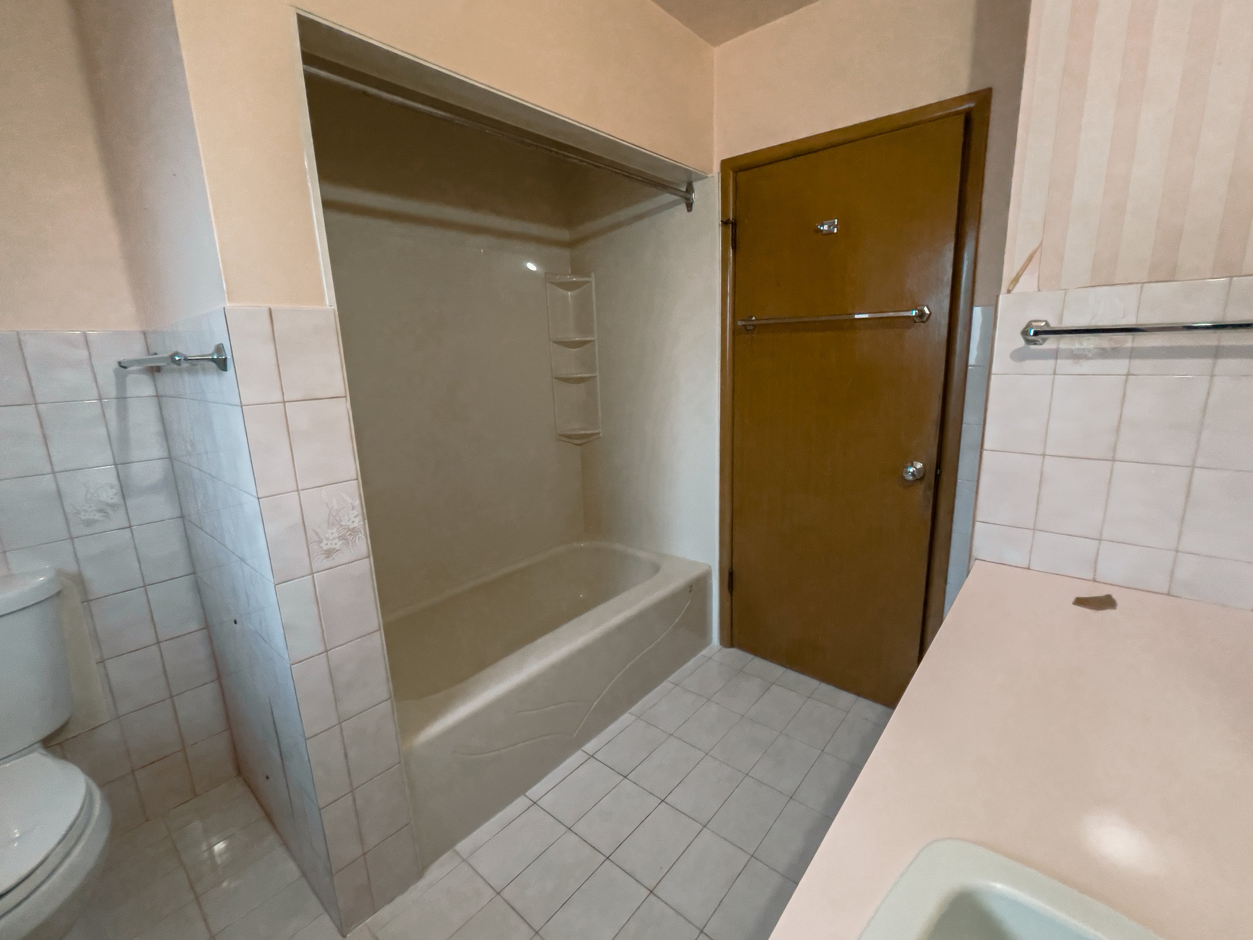 Main floor bathroom.
