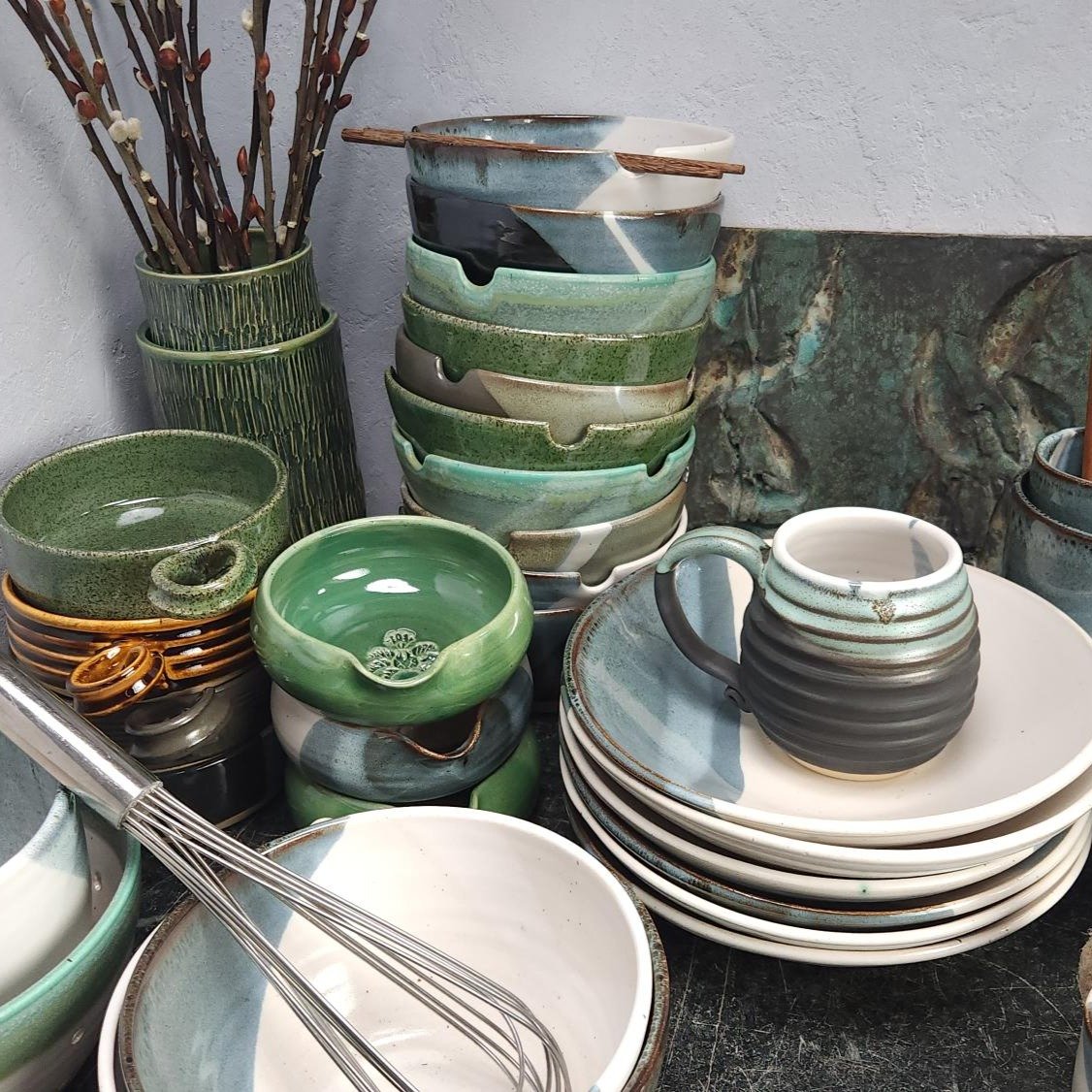 Terracotta Republic will be back at the Farmers' Market on Saturday with a smorgasbord of potter's kitchen favorites and some test glaze options too! This is Michelle's 8th consecutive year at the Market, and we are so glad to have her back. 

@terra