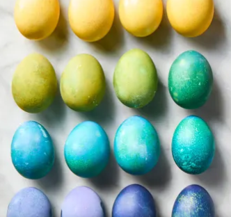 Easy Naturally-Dyed Easter Eggs